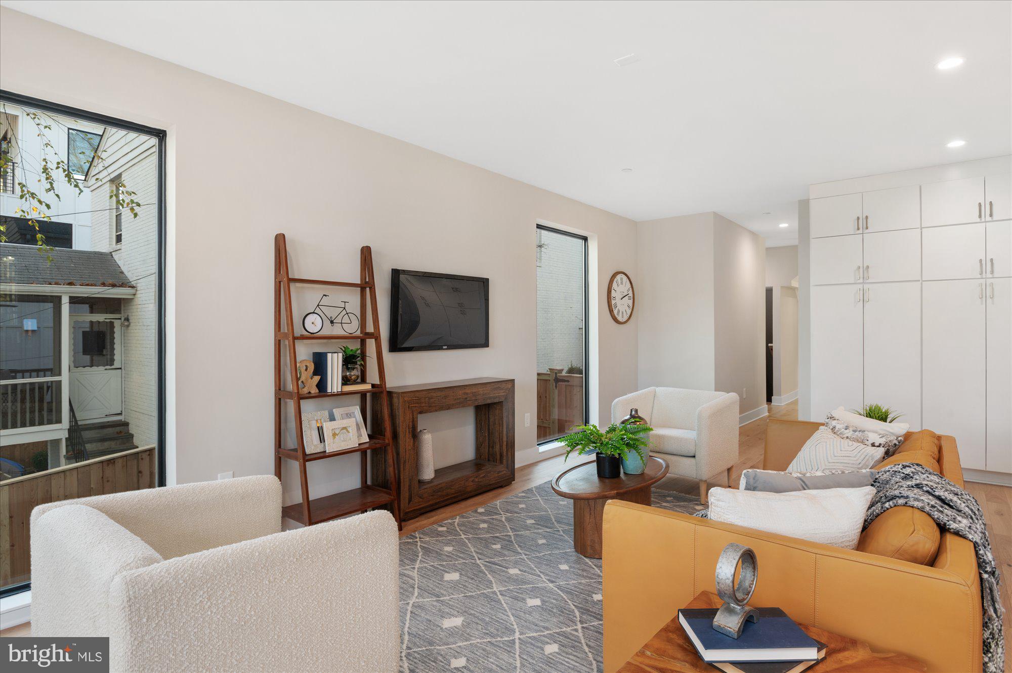 CHEVY CHASE - Residential