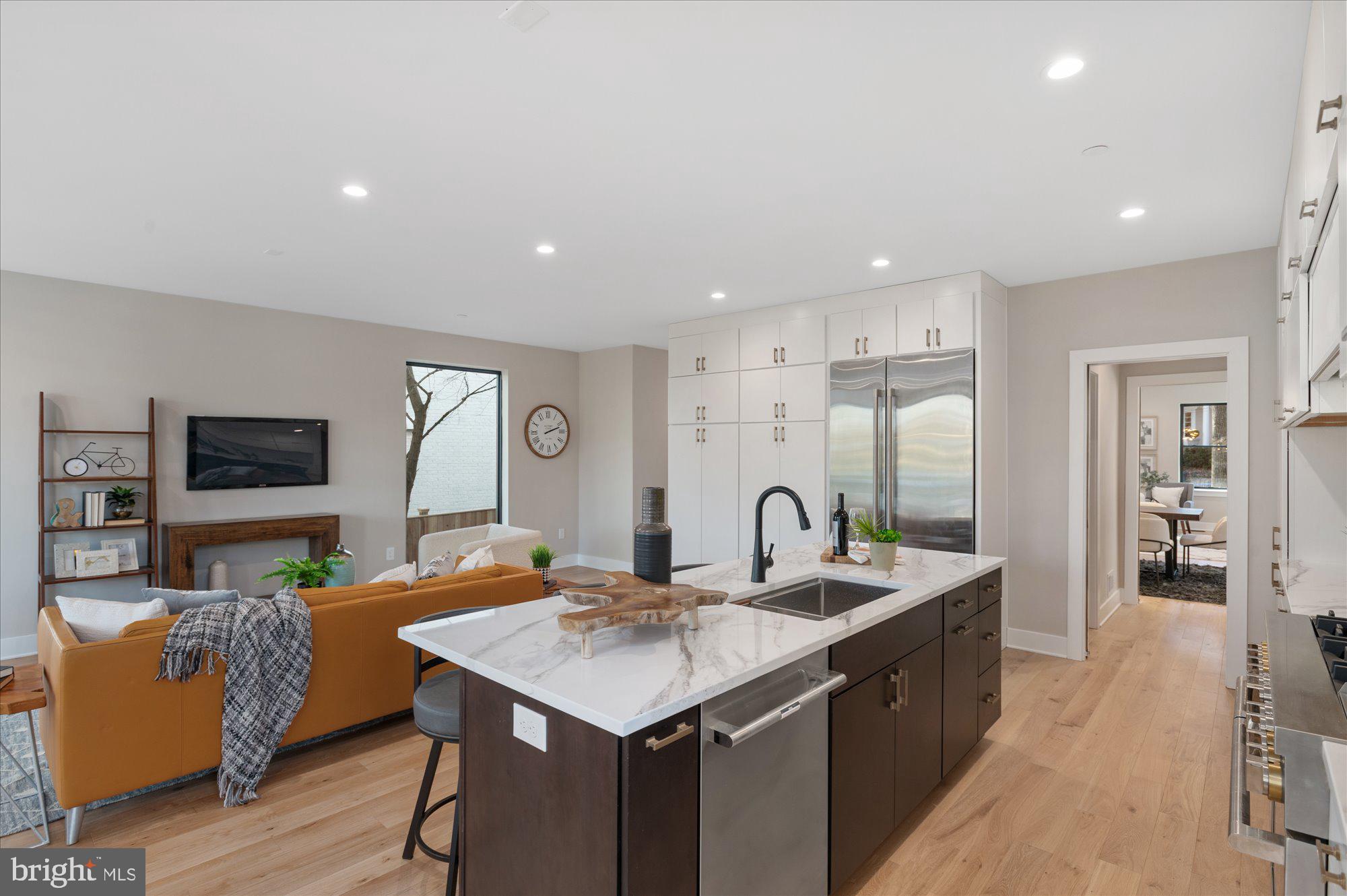 CHEVY CHASE - Residential