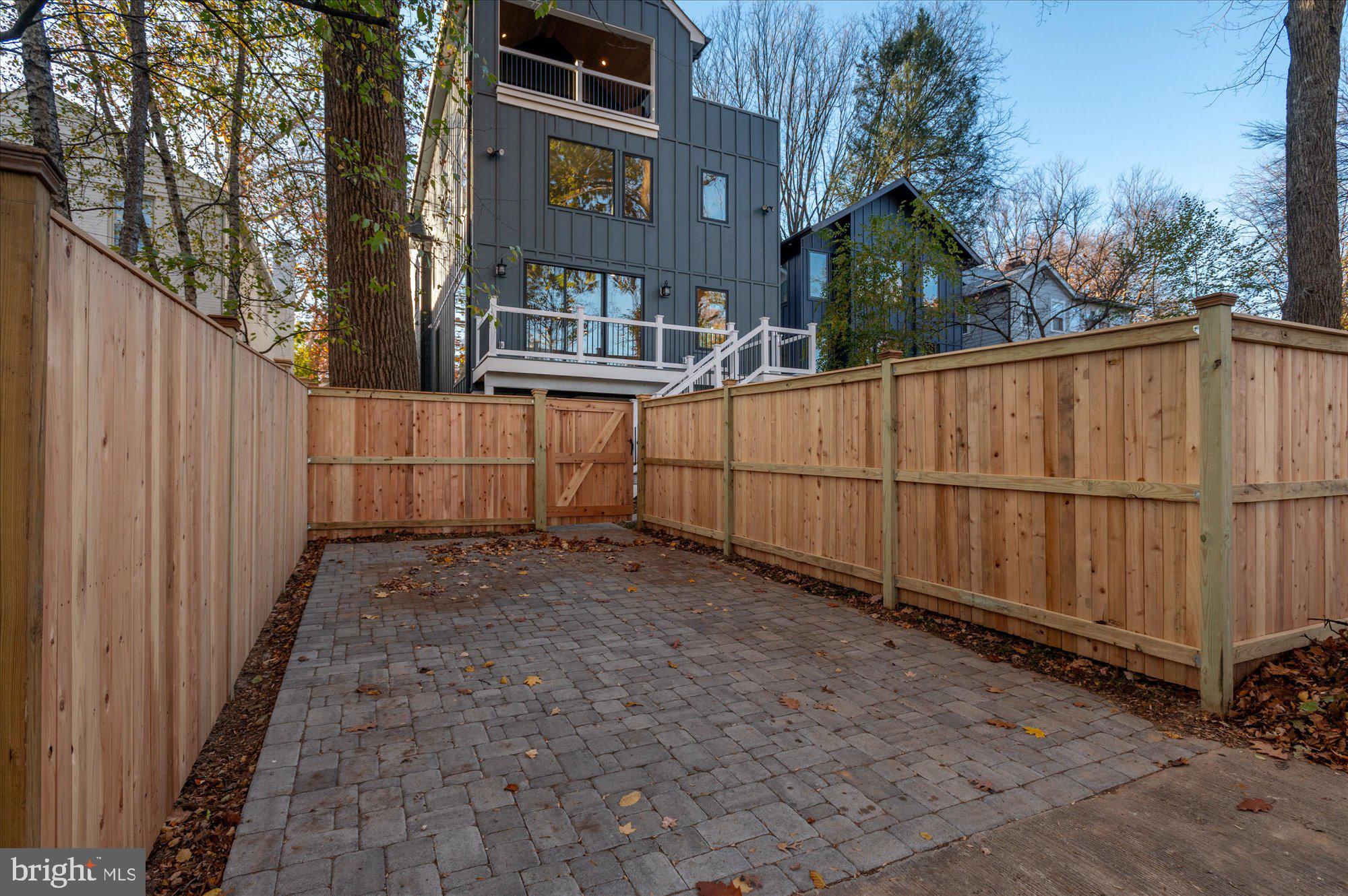 CHEVY CHASE - Residential