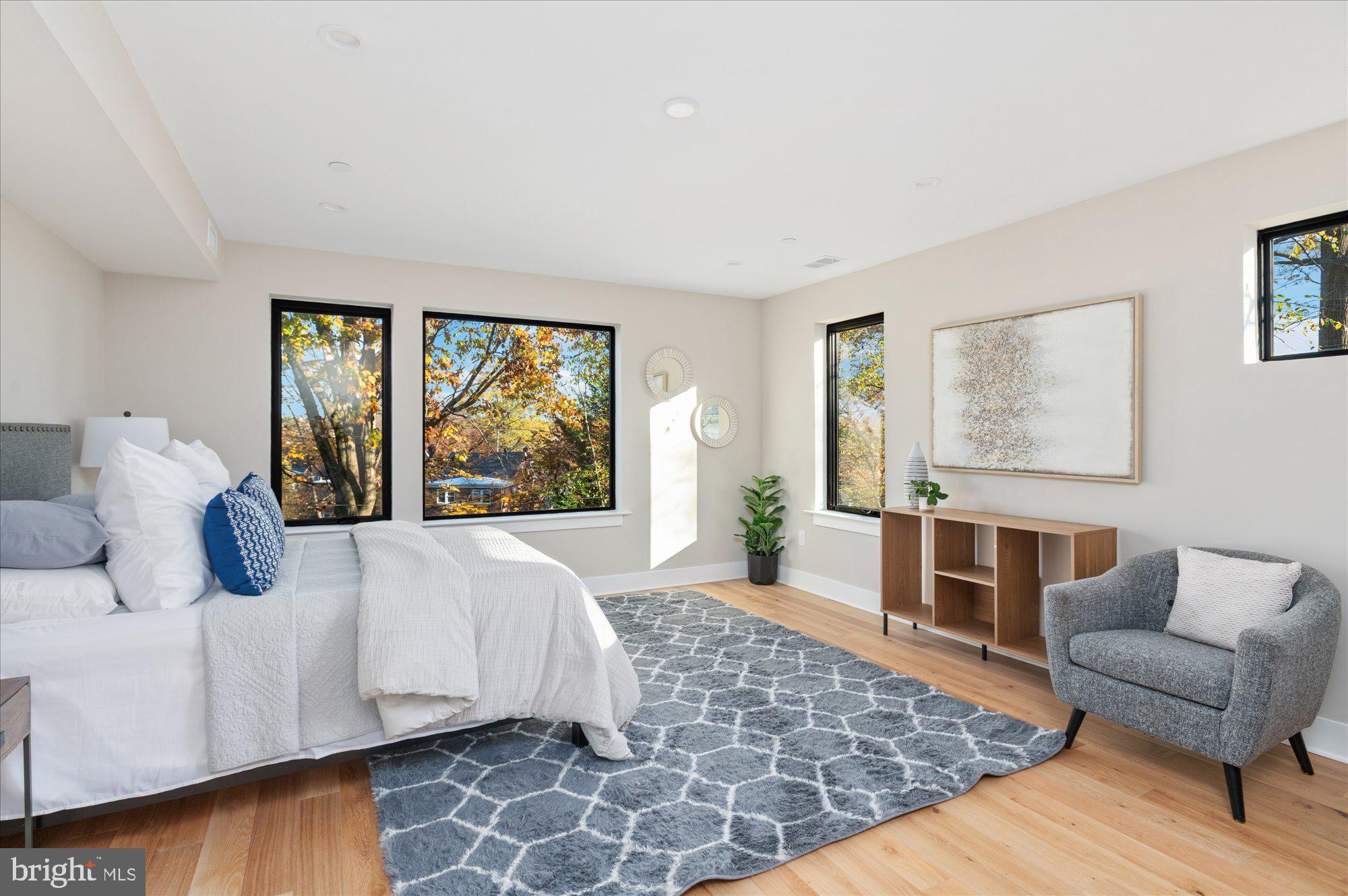 CHEVY CHASE - Residential