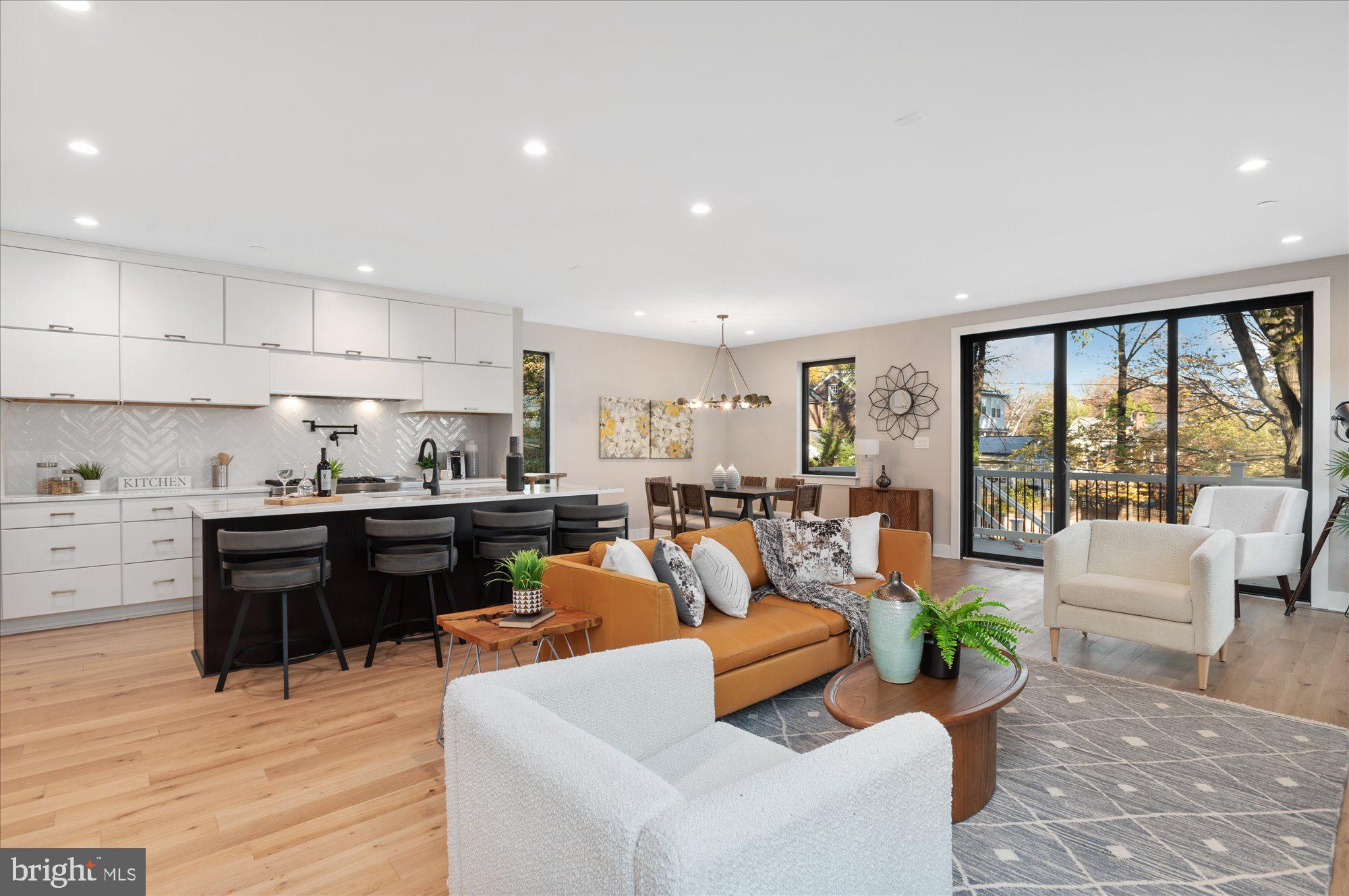 CHEVY CHASE - Residential