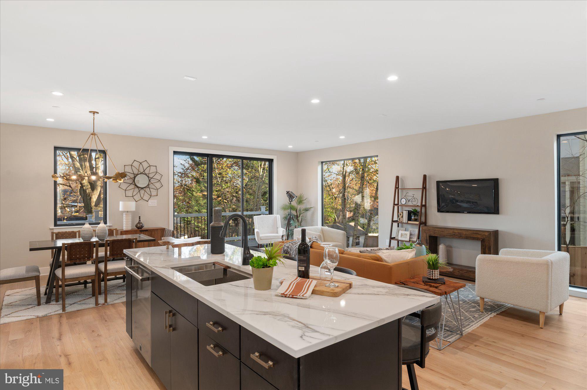 CHEVY CHASE - Residential
