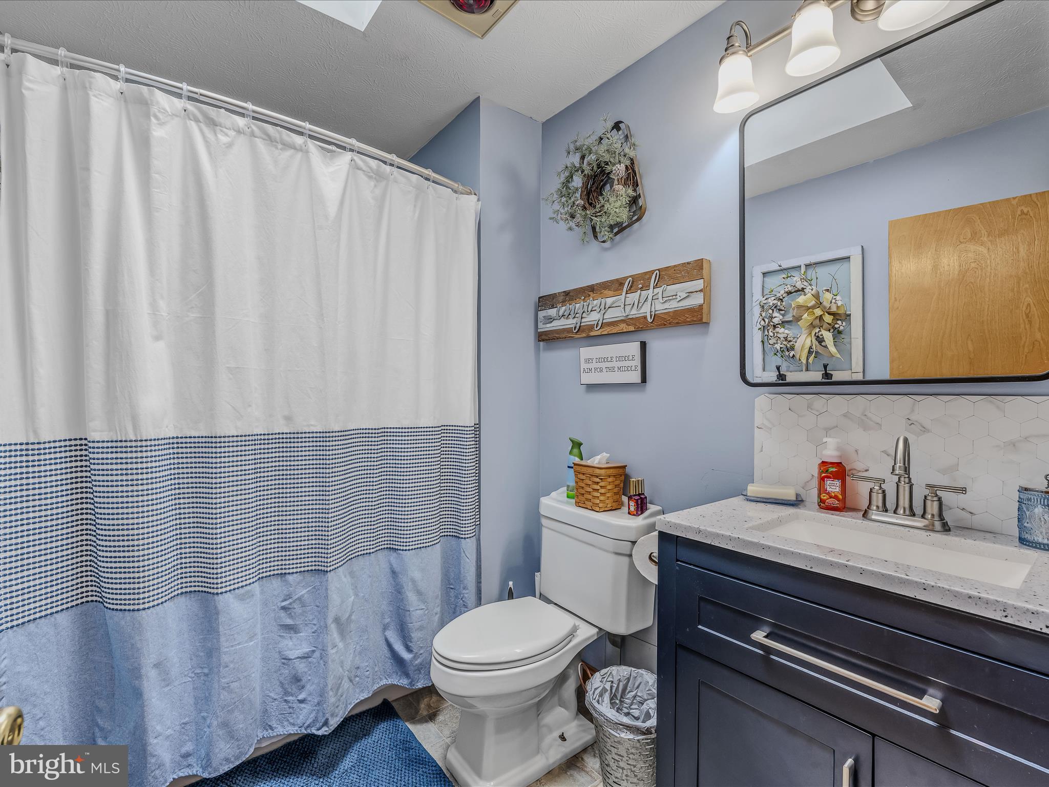 LONG HOLLOW - Residential