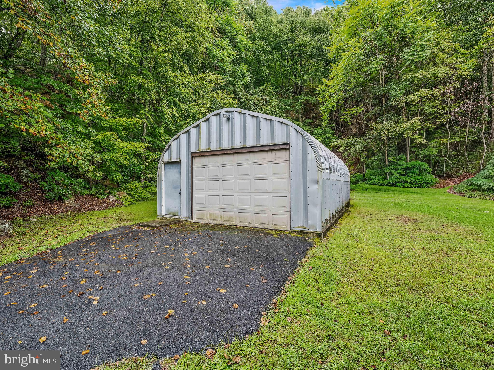 LONG HOLLOW - Residential