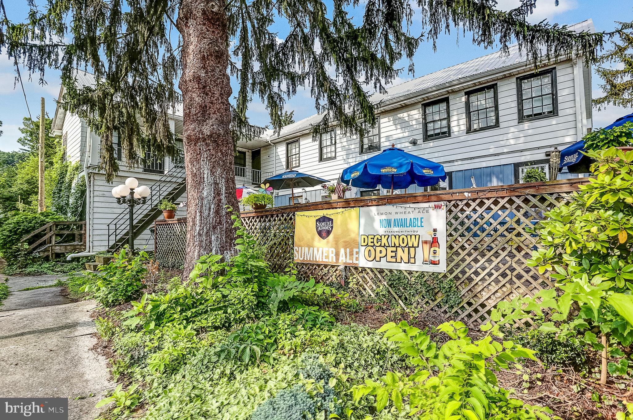 MT HOLLY SPRINGS - Commercial Sale