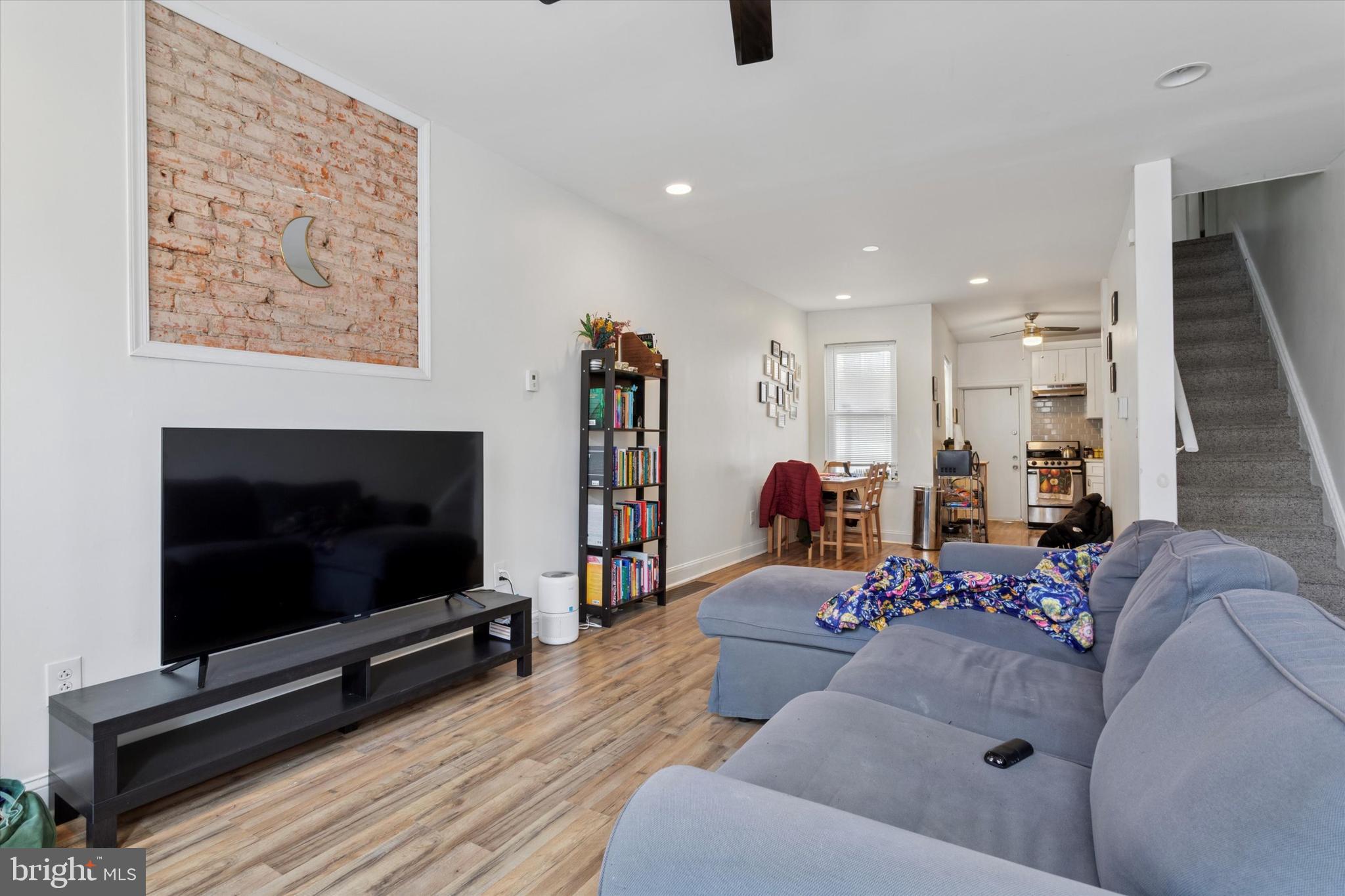 POINT BREEZE - Residential