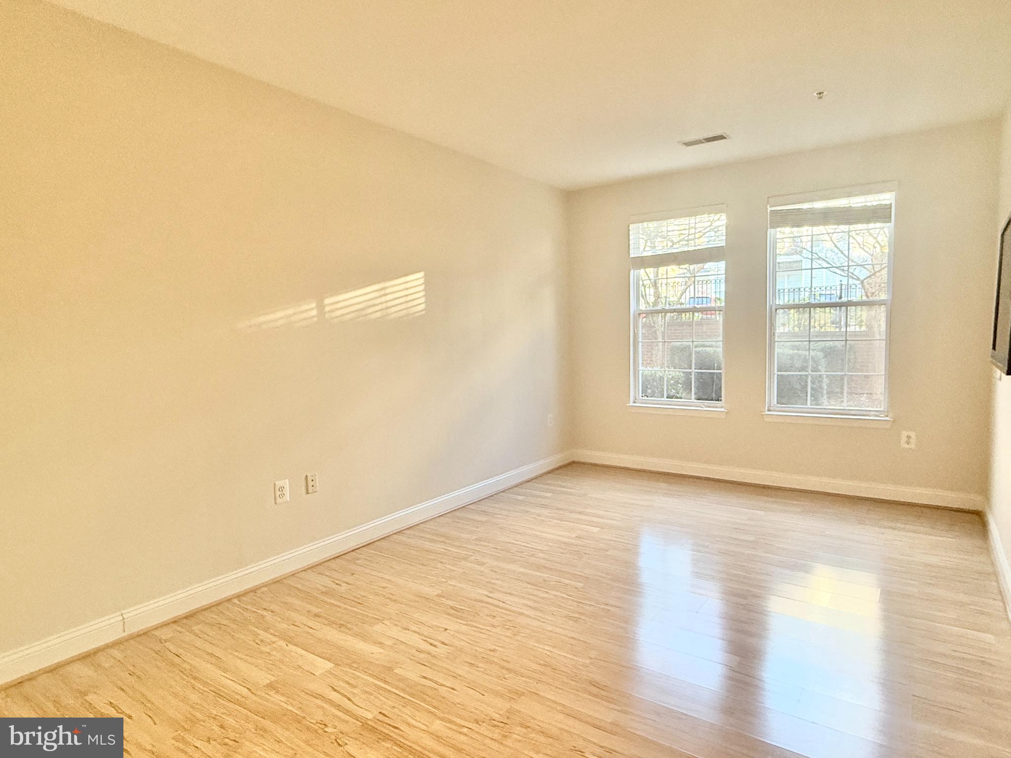 FALLSGROVE - Residential Lease