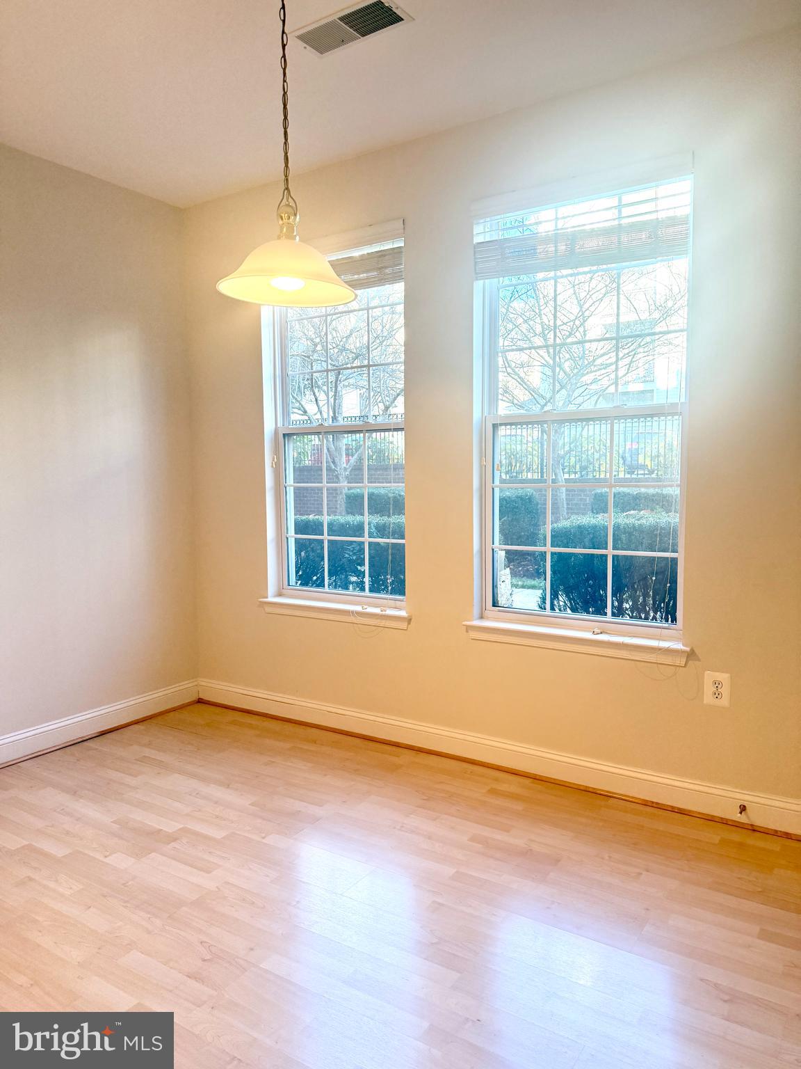 FALLSGROVE - Residential Lease