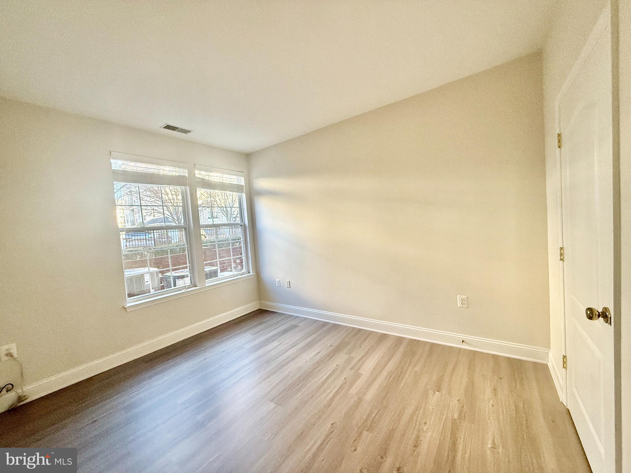 FALLSGROVE - Residential Lease