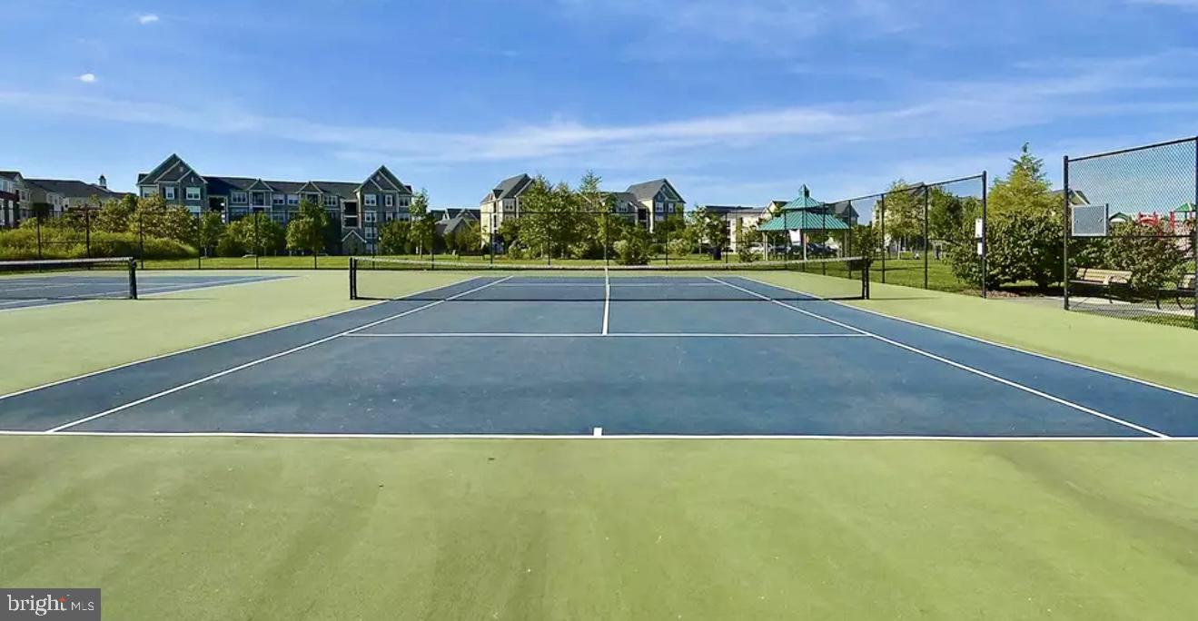 FALLSGROVE - Residential Lease