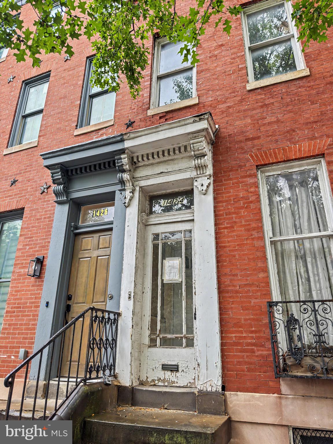 1424 HOLLINS STREET