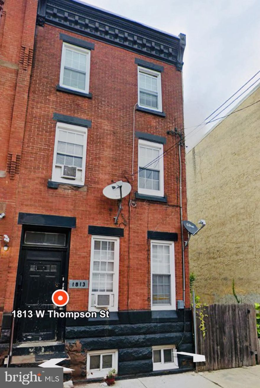 For Rent – 1813 W Thompson St, Unit 2!

Welcome to your new home on a beautiful, quiet street in booming Brewerytown—just minutes from Fairmount Ave, Girard Ave, Kelly Drive, and tons of restaurants, cafes, parks and activities! This bright, 2nd floor unit features 2 large bedrooms, a spacious living room, big bathroom, and eat-in kitchen. 

Tenants responsible for electricity and water. 

Don’t miss out—schedule your tour today!