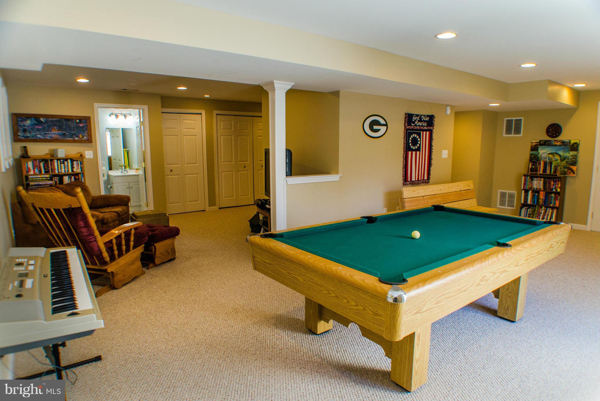 WEST VALLEY OAKS - Residential