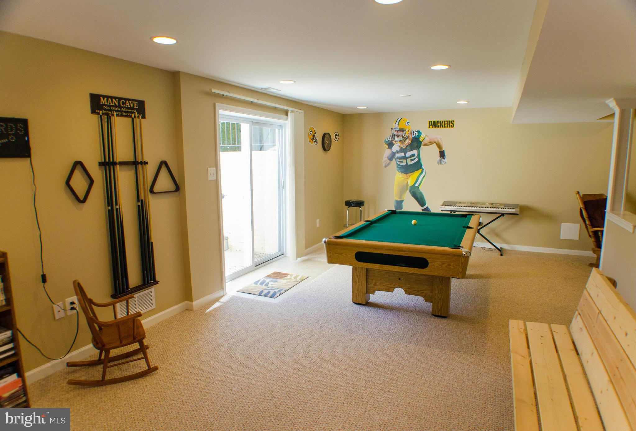 WEST VALLEY OAKS - Residential