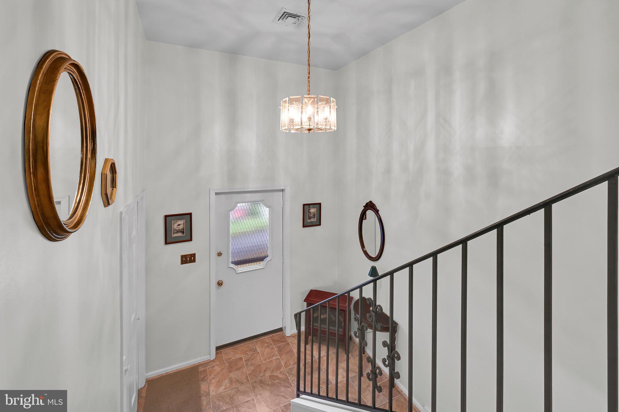 404 HILL CIRCLE