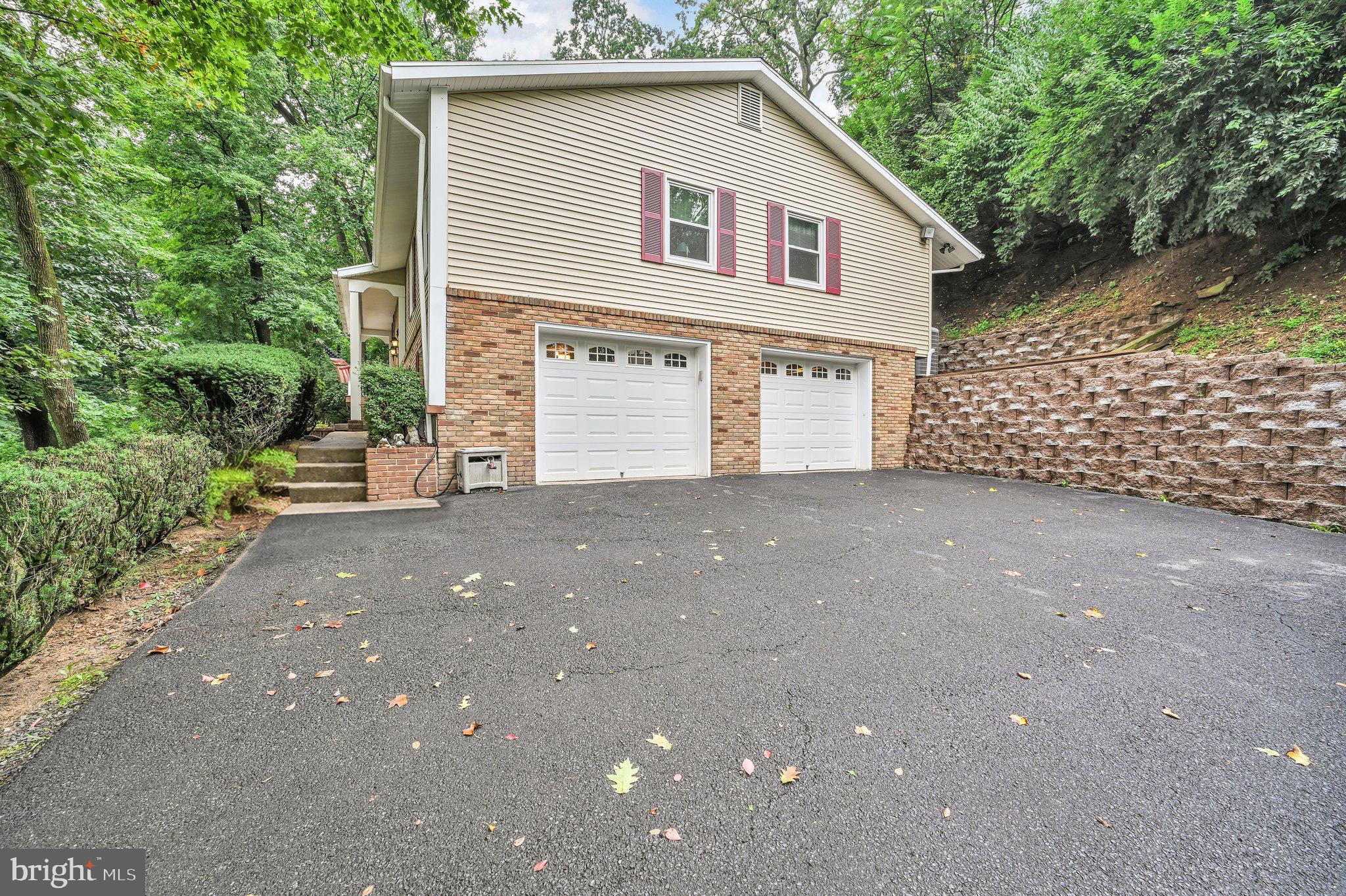 404 HILL CIRCLE