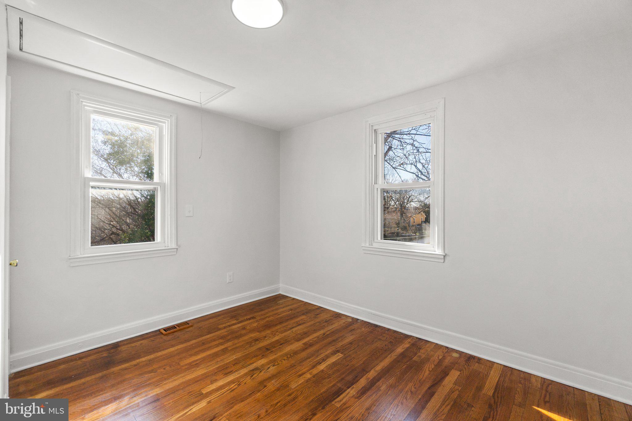 HAMILTON HILLS - Residential