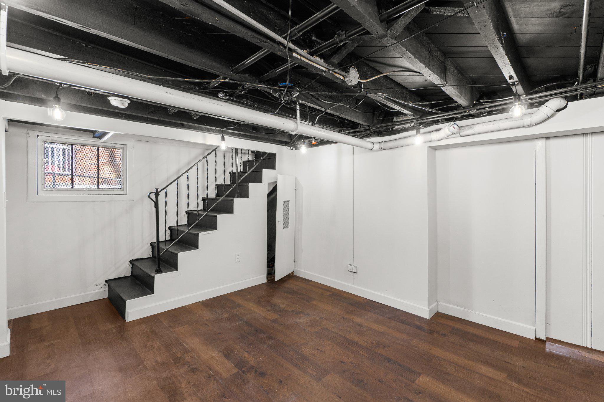 HAMILTON HILLS - Residential