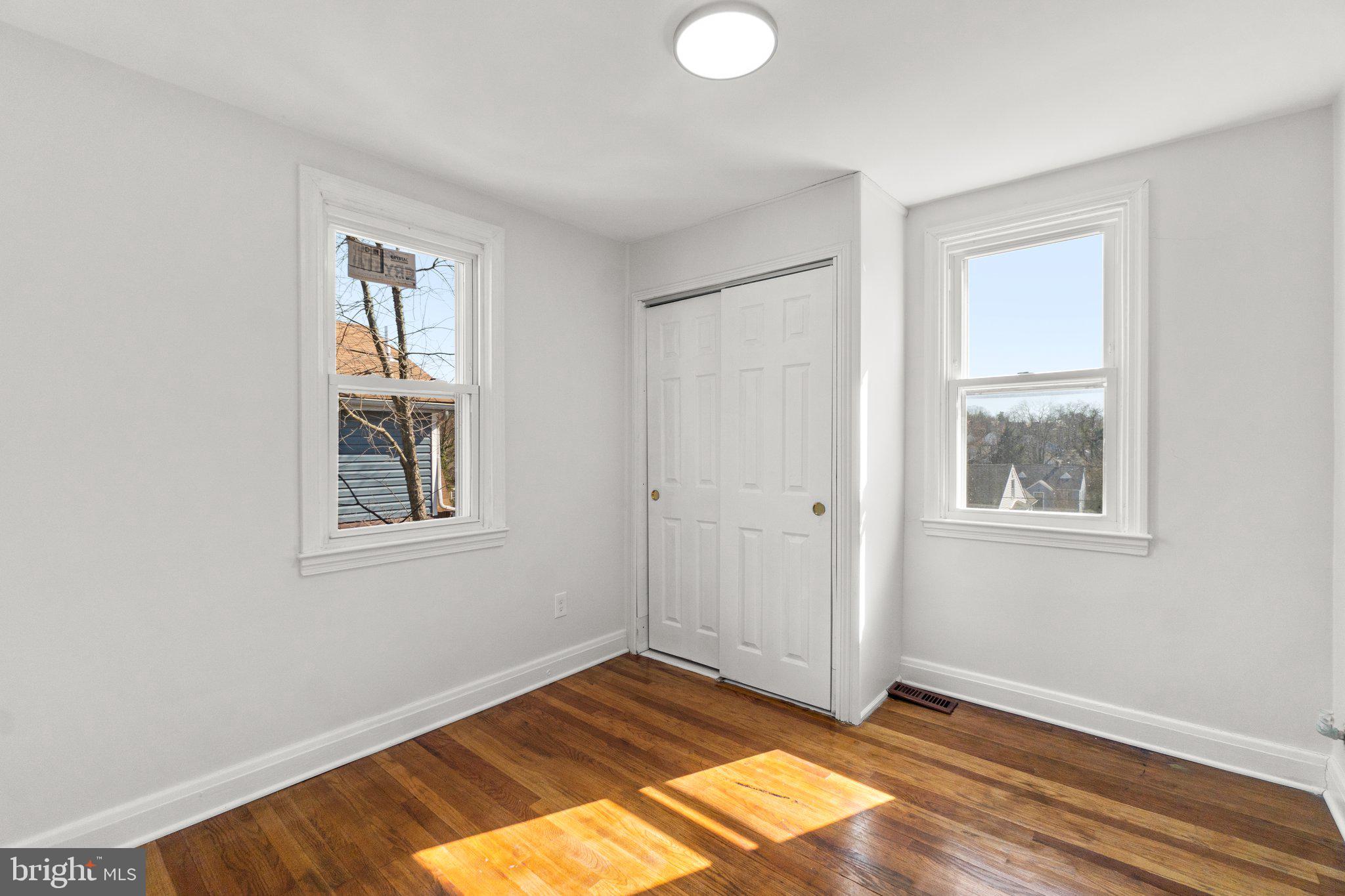 HAMILTON HILLS - Residential