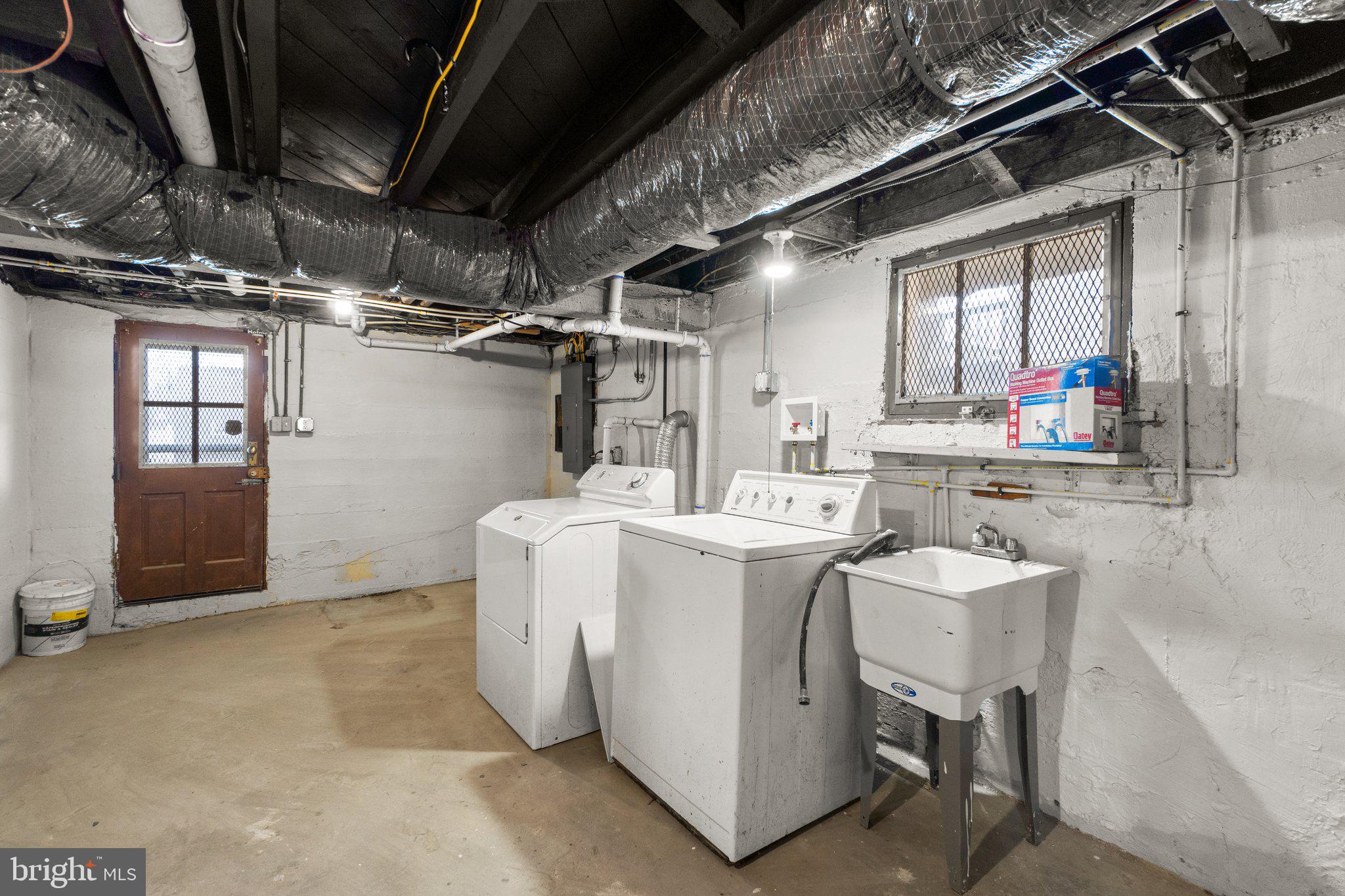 HAMILTON HILLS - Residential