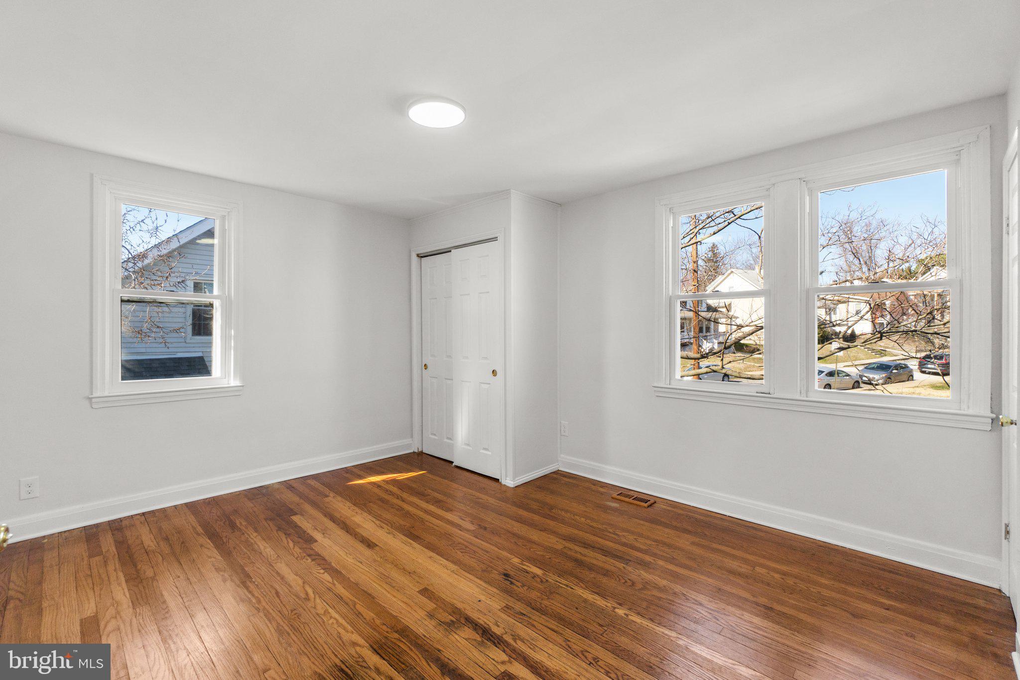 HAMILTON HILLS - Residential