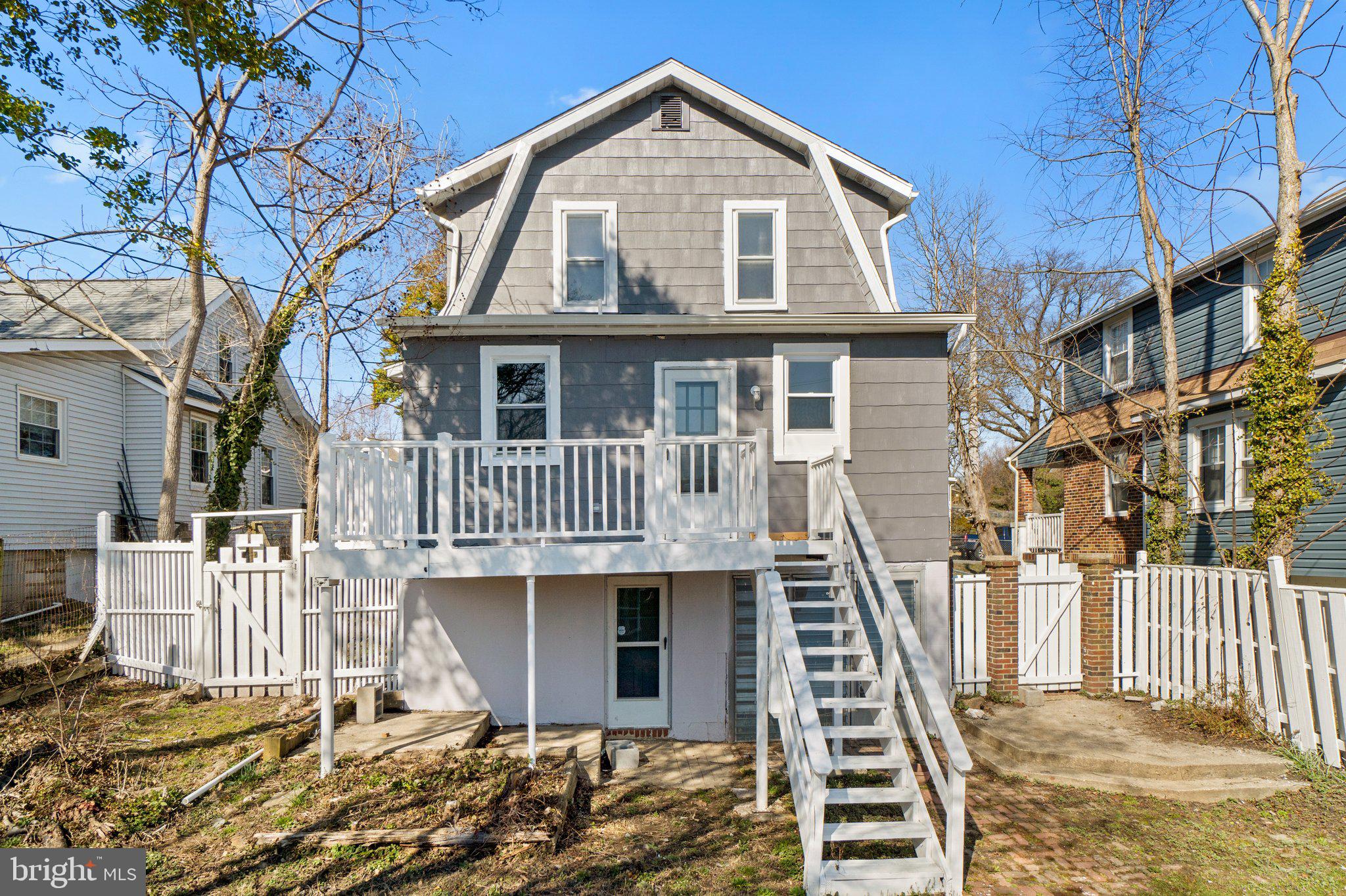 HAMILTON HILLS - Residential