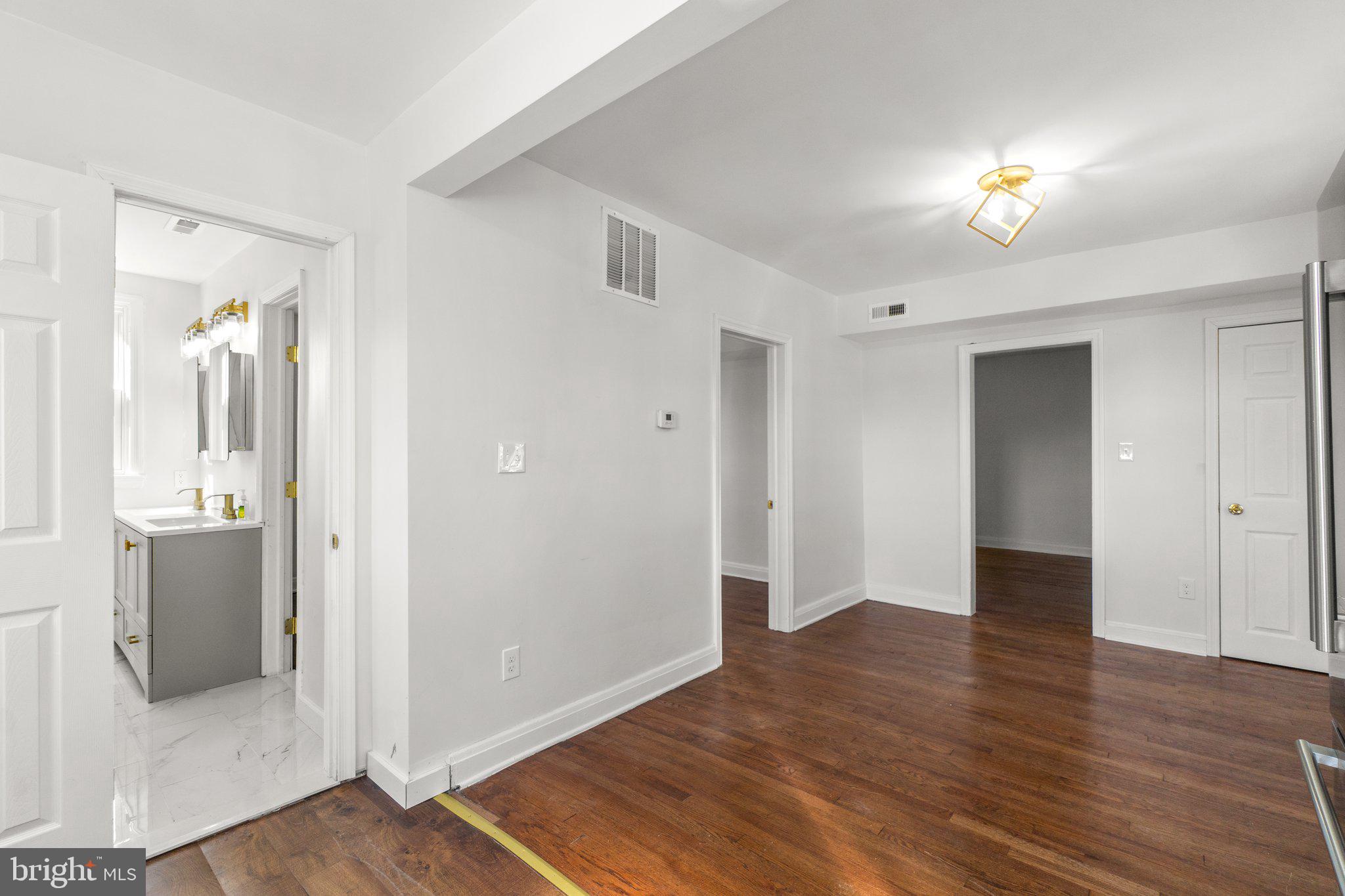 HAMILTON HILLS - Residential