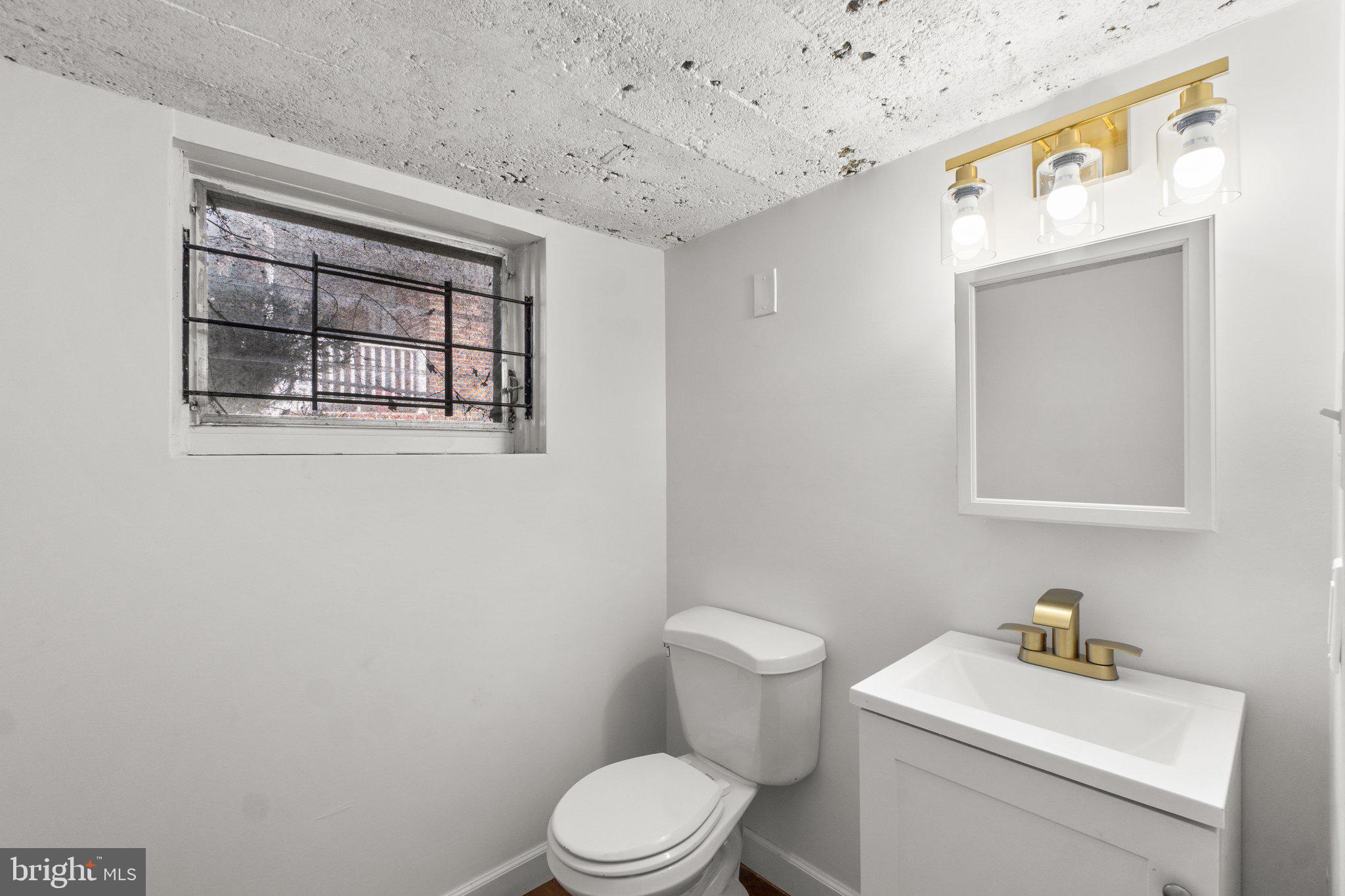 HAMILTON HILLS - Residential