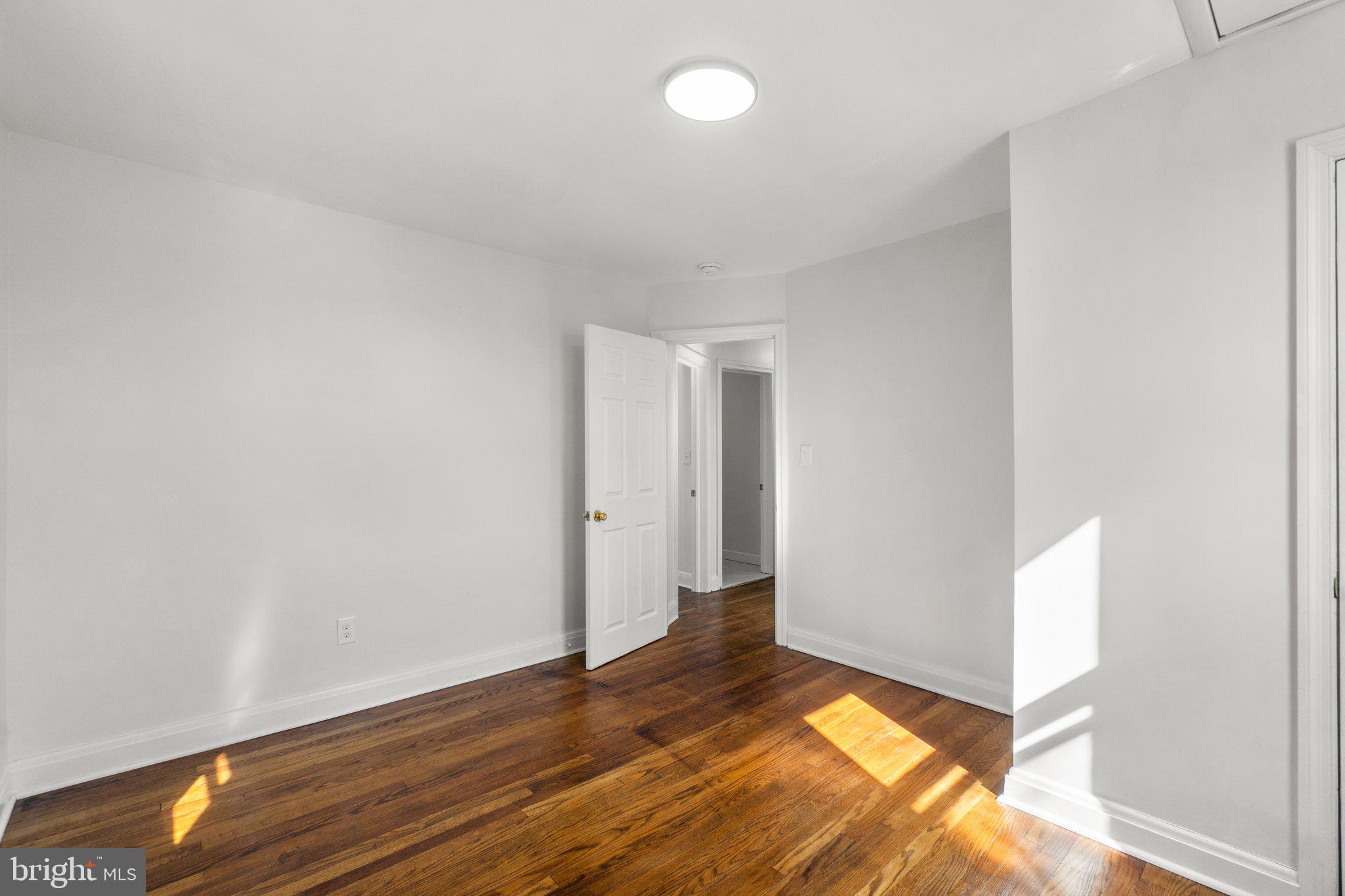 HAMILTON HILLS - Residential