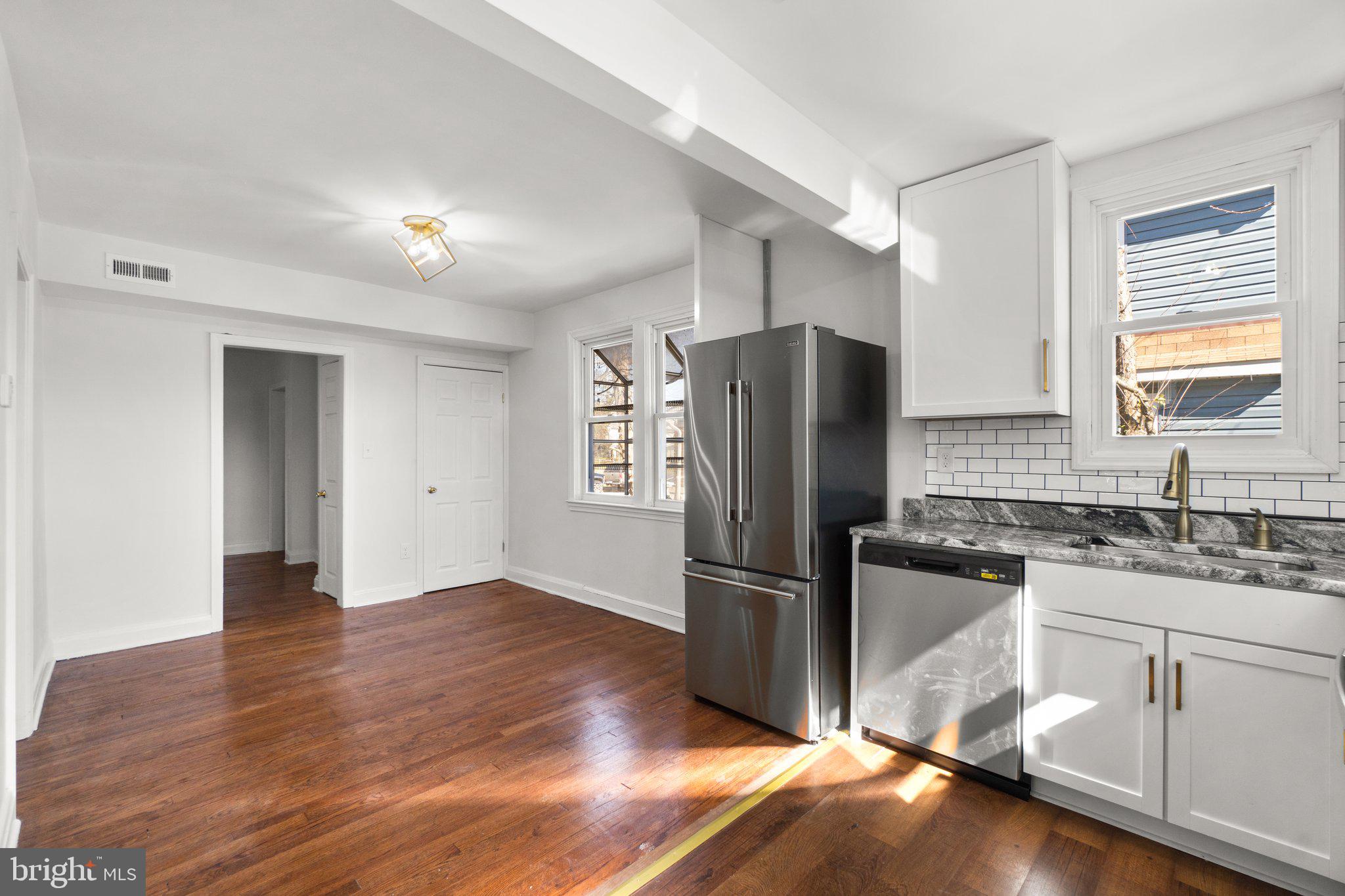 HAMILTON HILLS - Residential