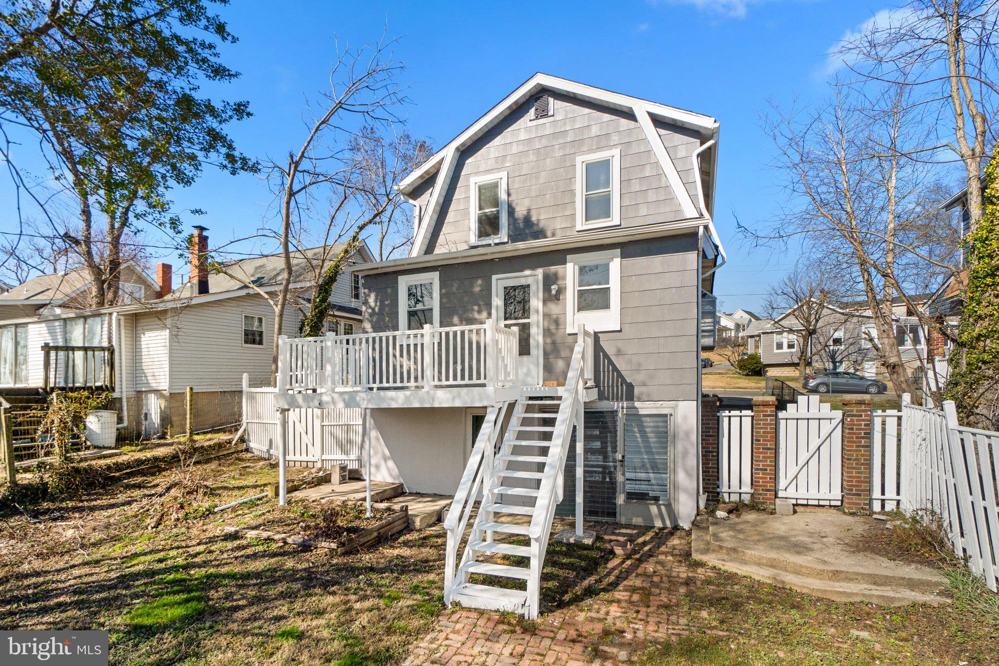 HAMILTON HILLS - Residential