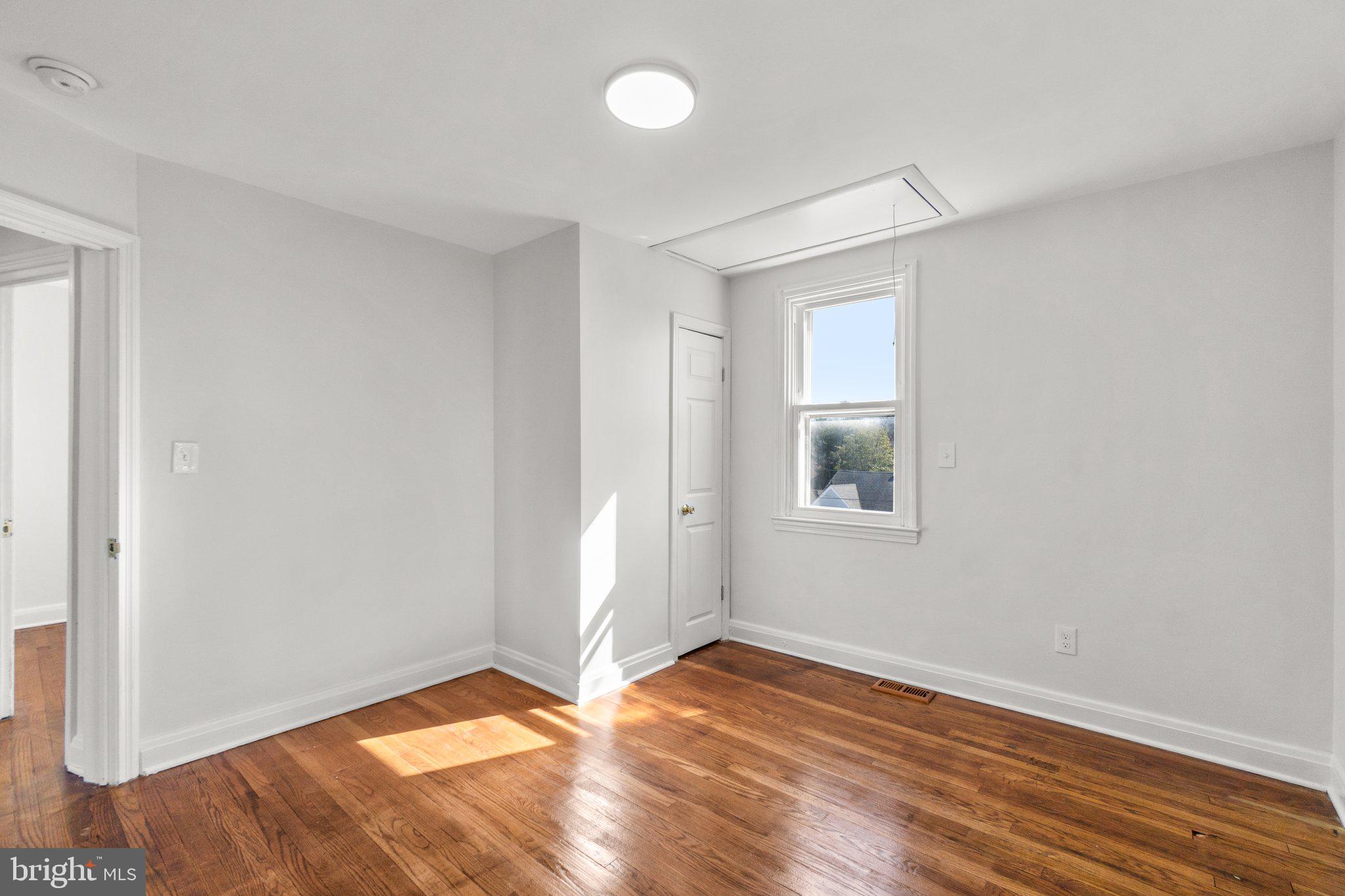 HAMILTON HILLS - Residential