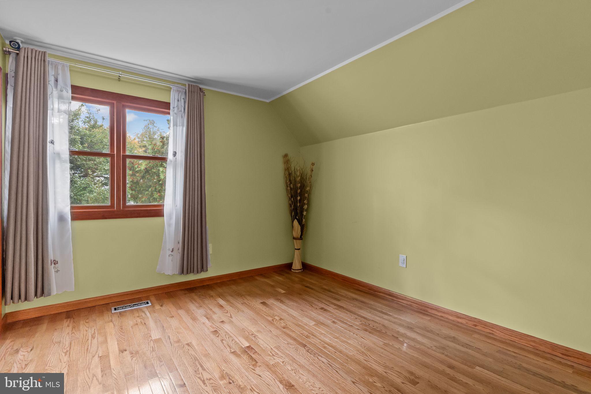 LONGFIELD WOODS - Residential