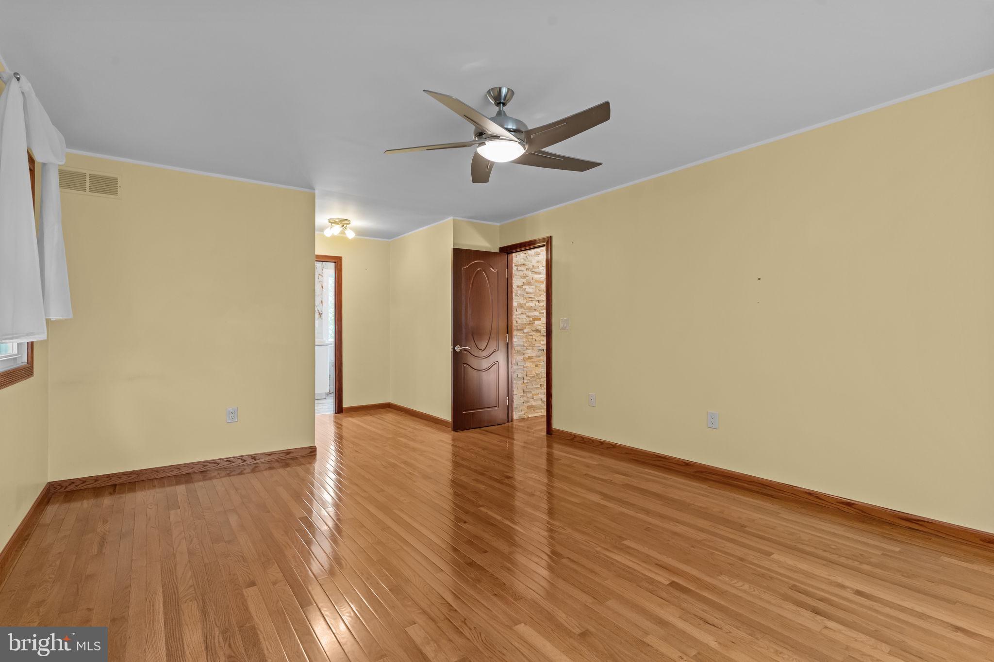 LONGFIELD WOODS - Residential