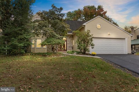 905 PEBBLE LANE SOUTHAMPTON PA 18966