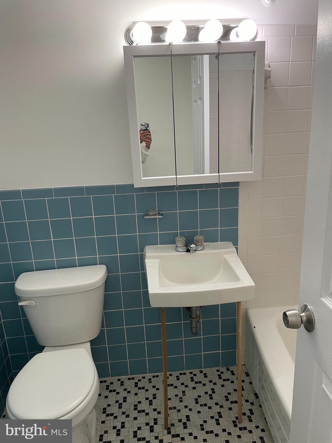 CAVALIER ARMS - Residential