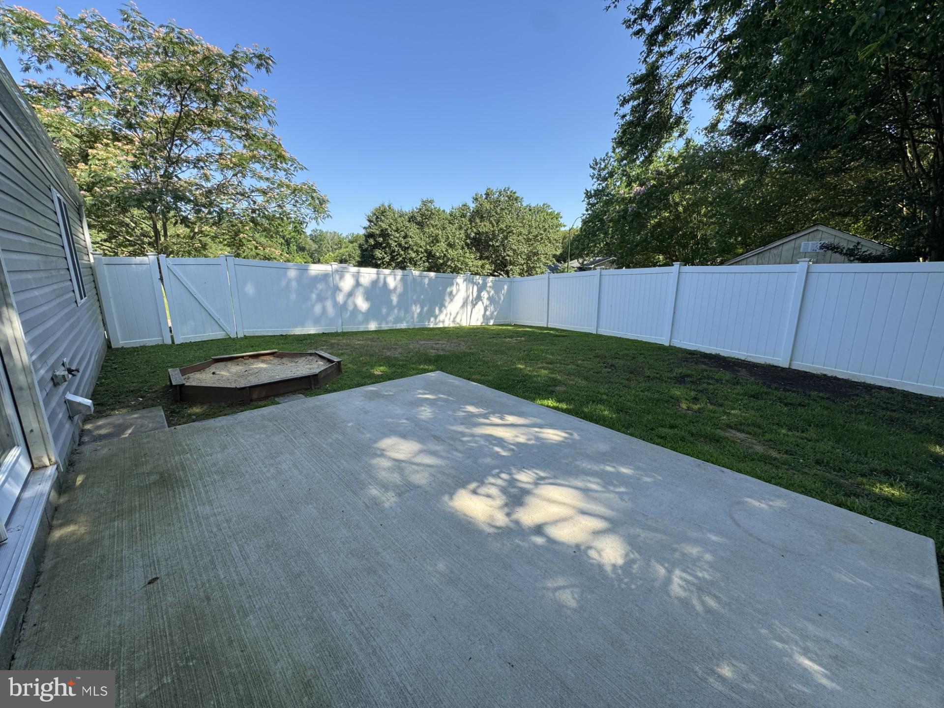 STONEY RIDGE - Residential Lease