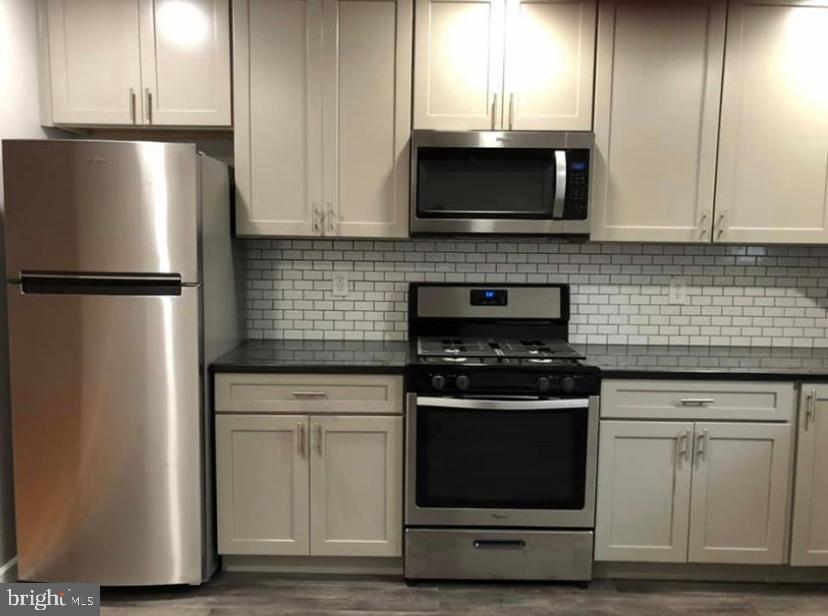 WHITMAN - Residential Lease