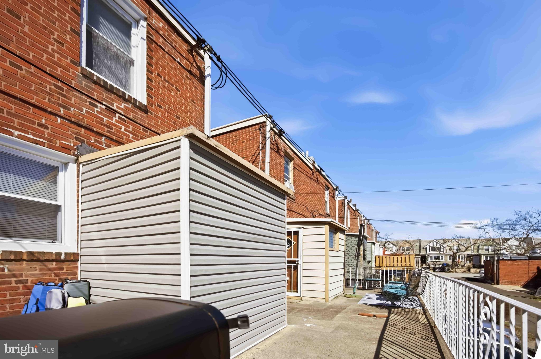 WEST OAK LANE - Residential