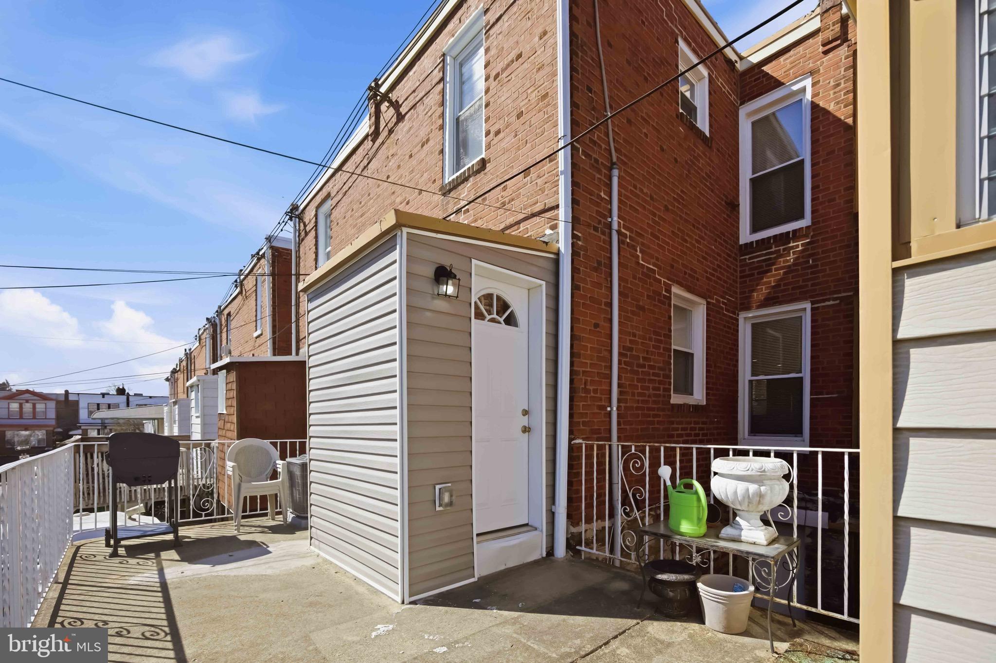 WEST OAK LANE - Residential