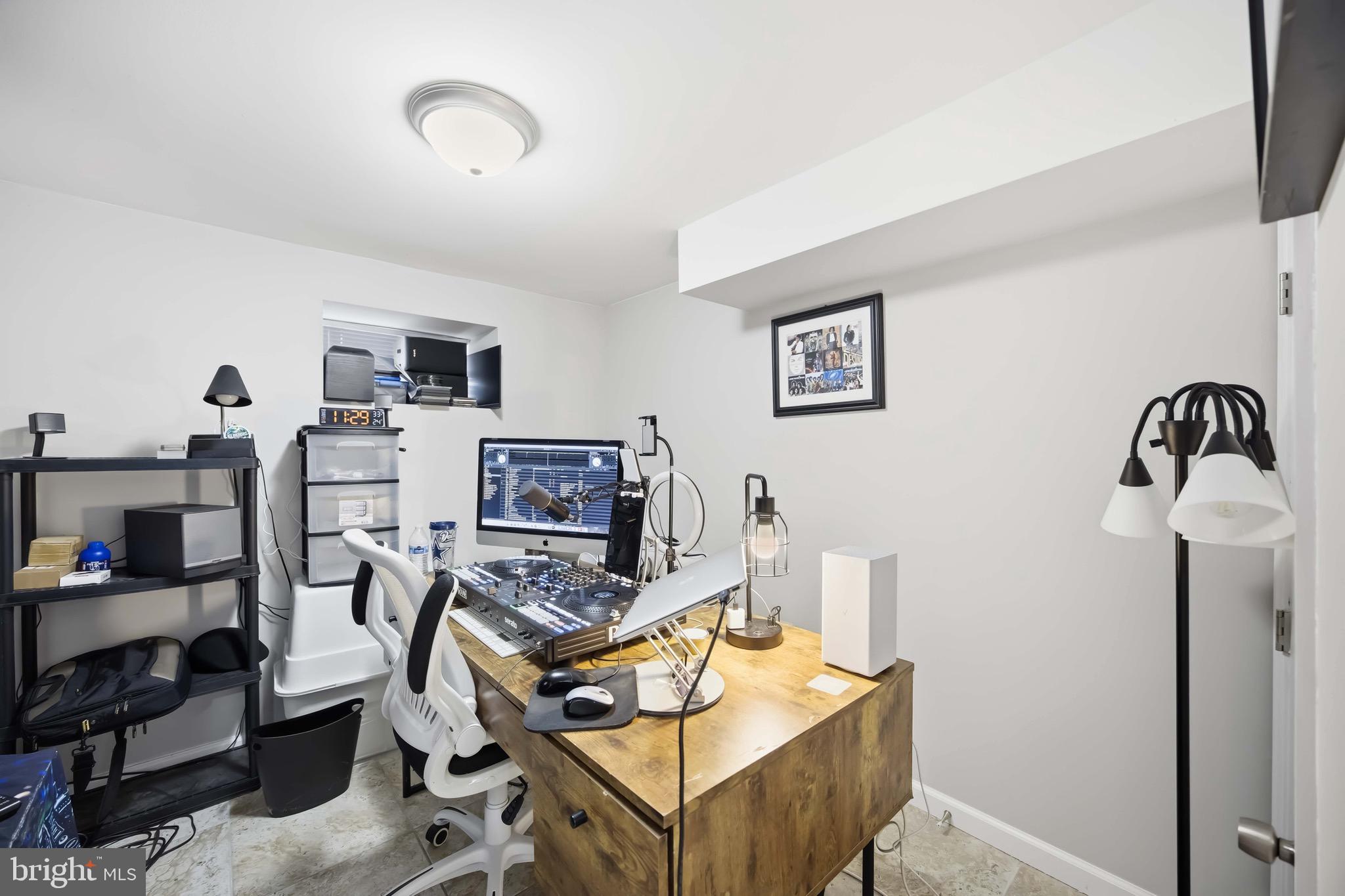 WEST OAK LANE - Residential