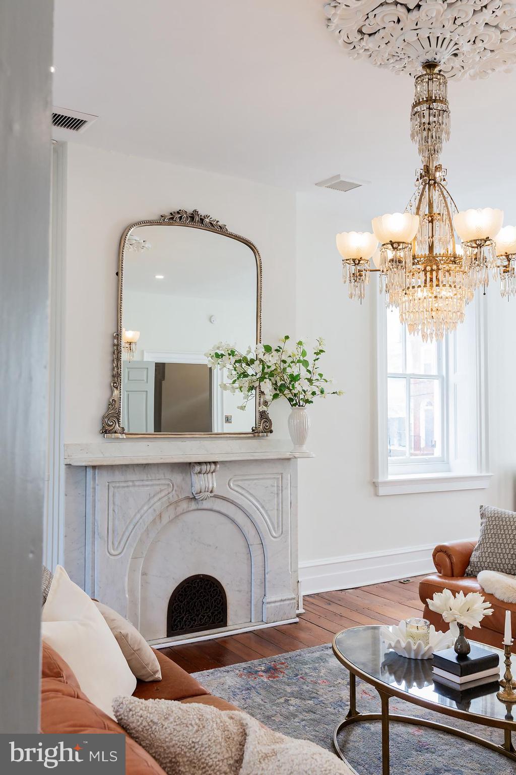 CHESTNUT HILL - Residential