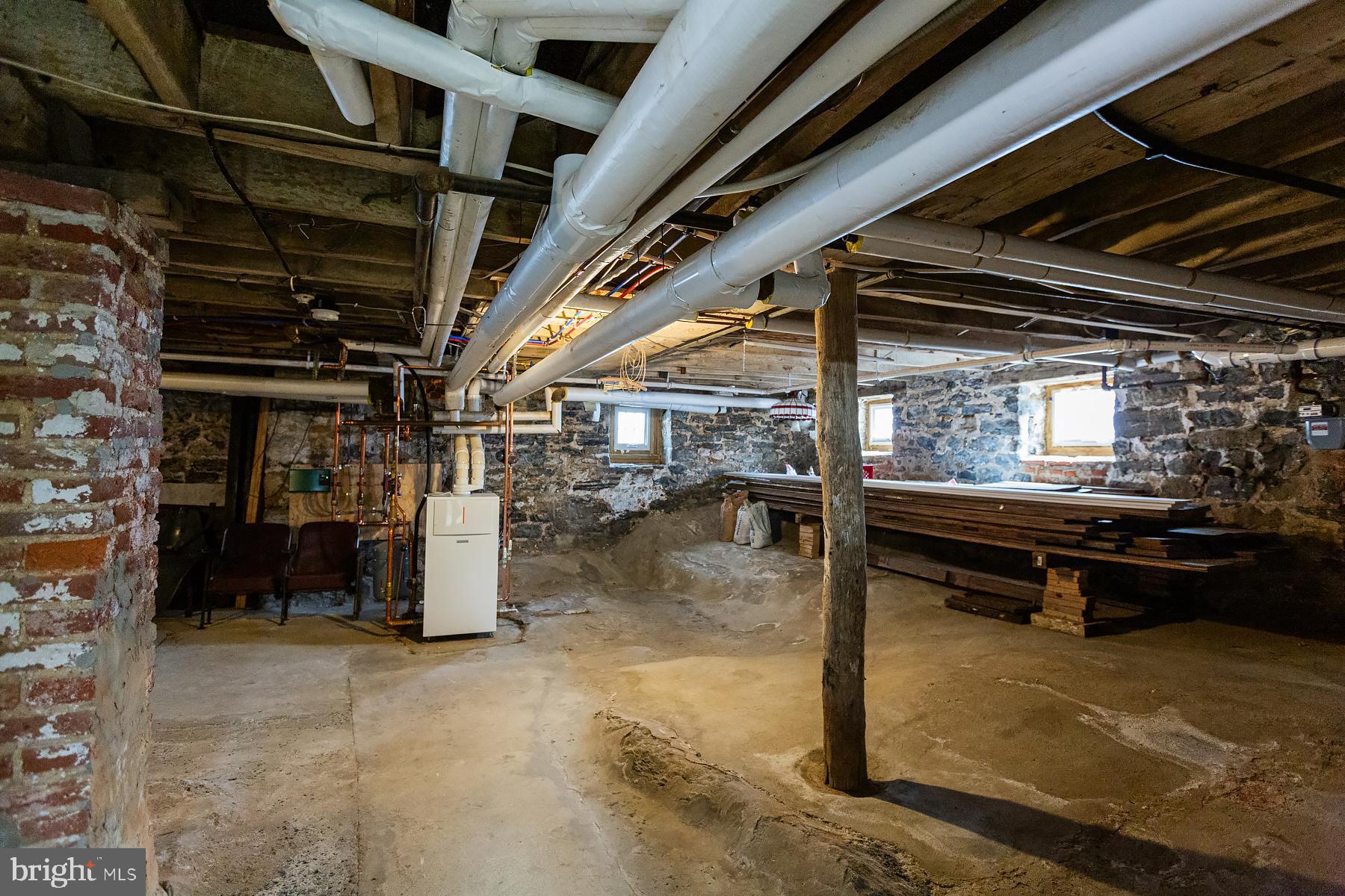 CHESTNUT HILL - Residential