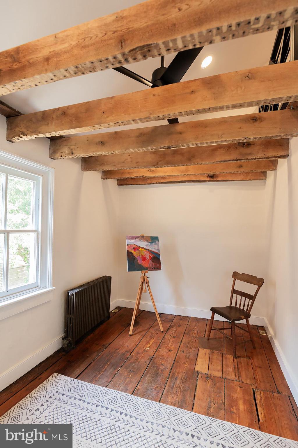 CHESTNUT HILL - Residential