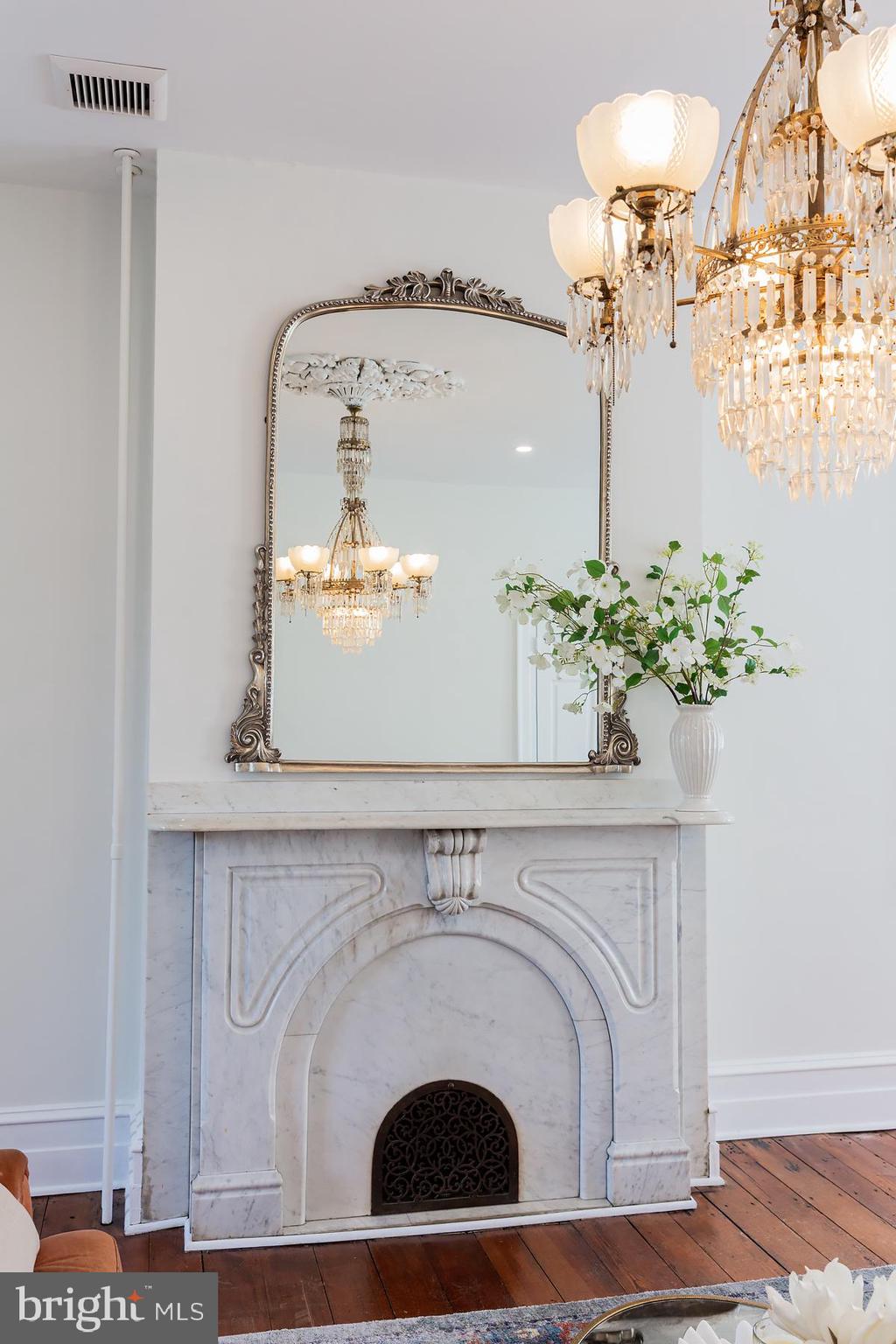 CHESTNUT HILL - Residential