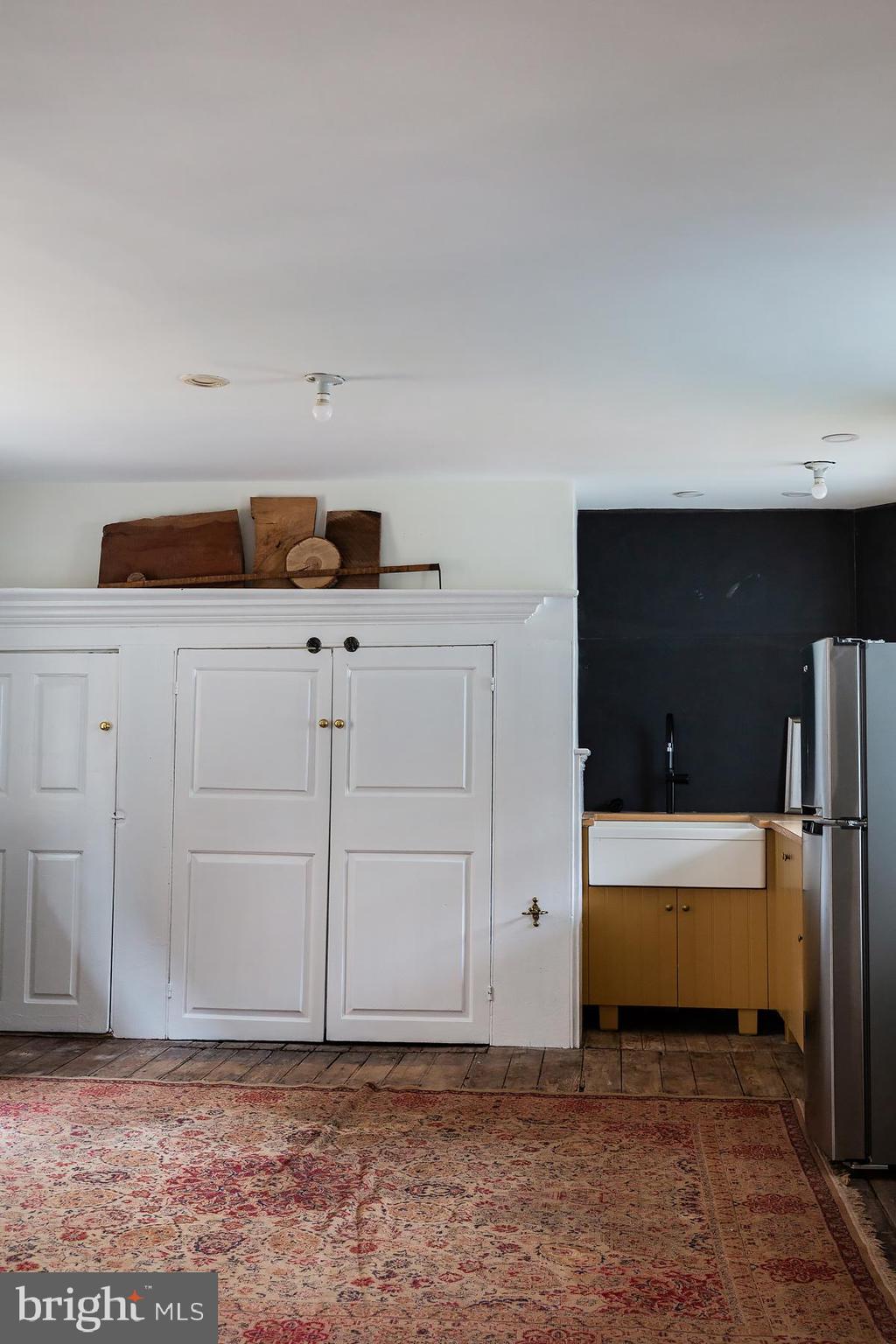 CHESTNUT HILL - Residential