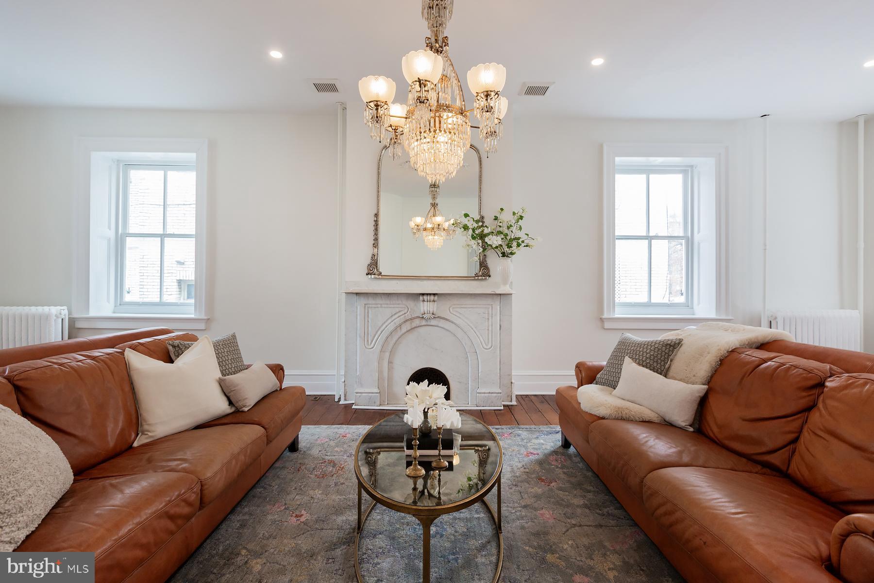 CHESTNUT HILL - Residential