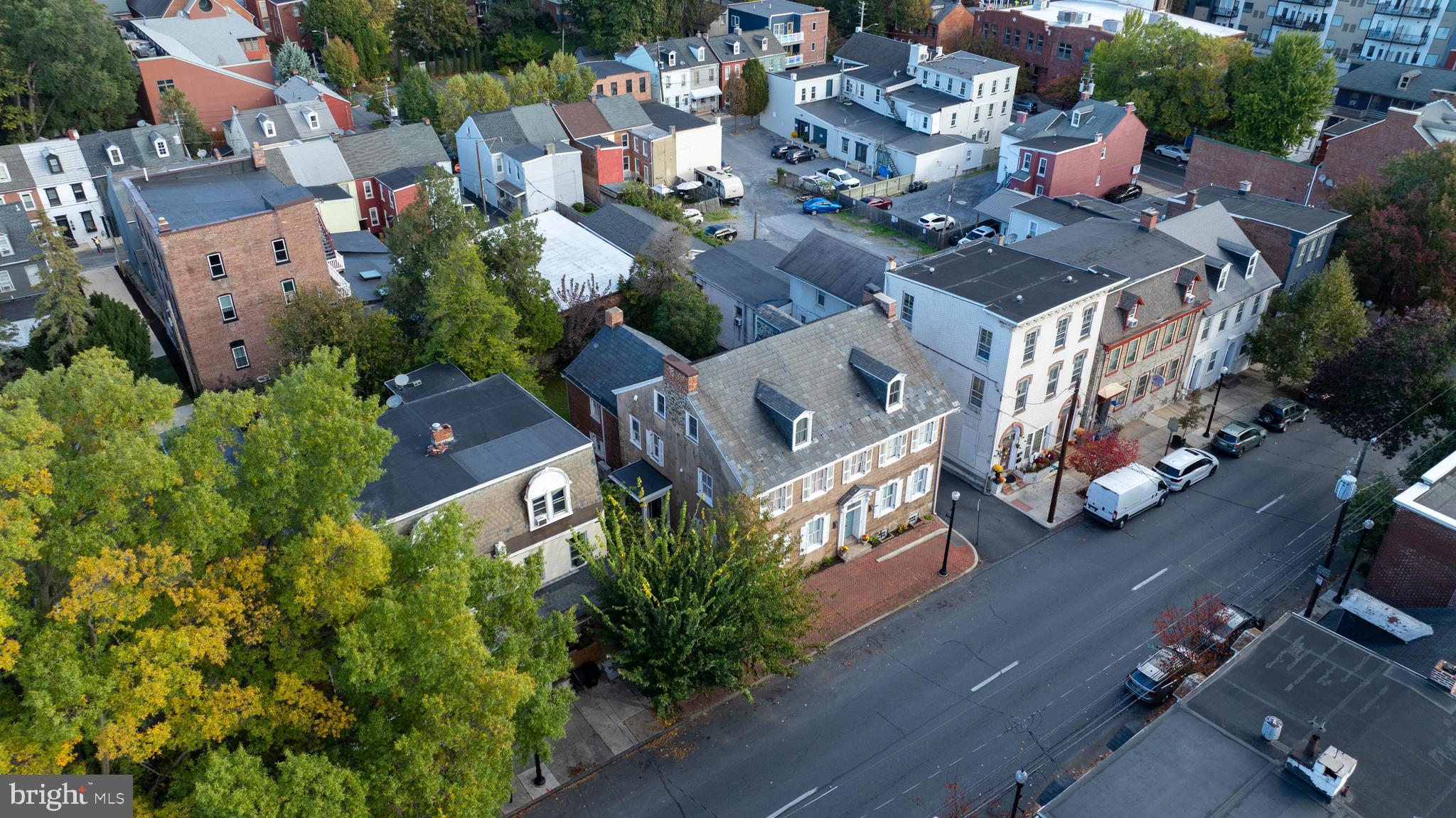 CHESTNUT HILL - Residential