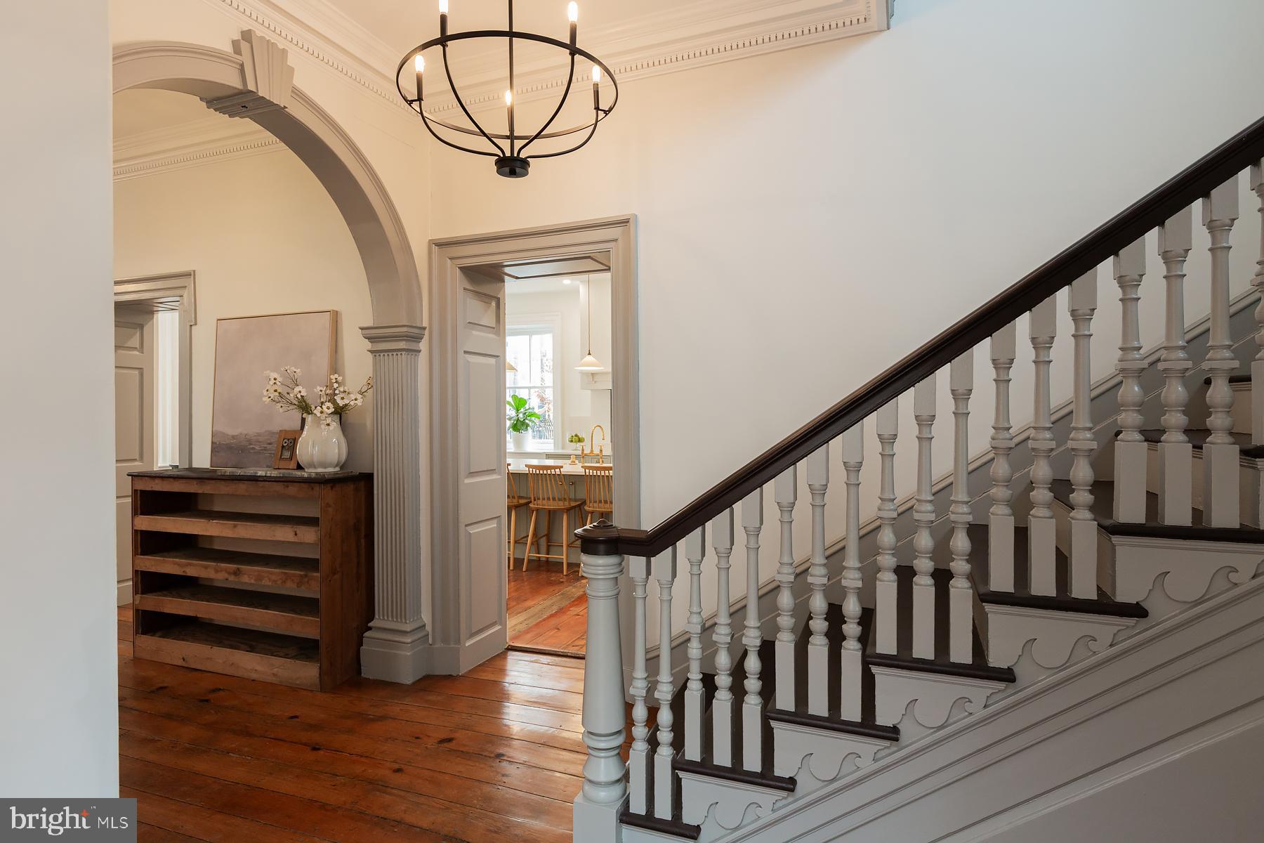 CHESTNUT HILL - Residential