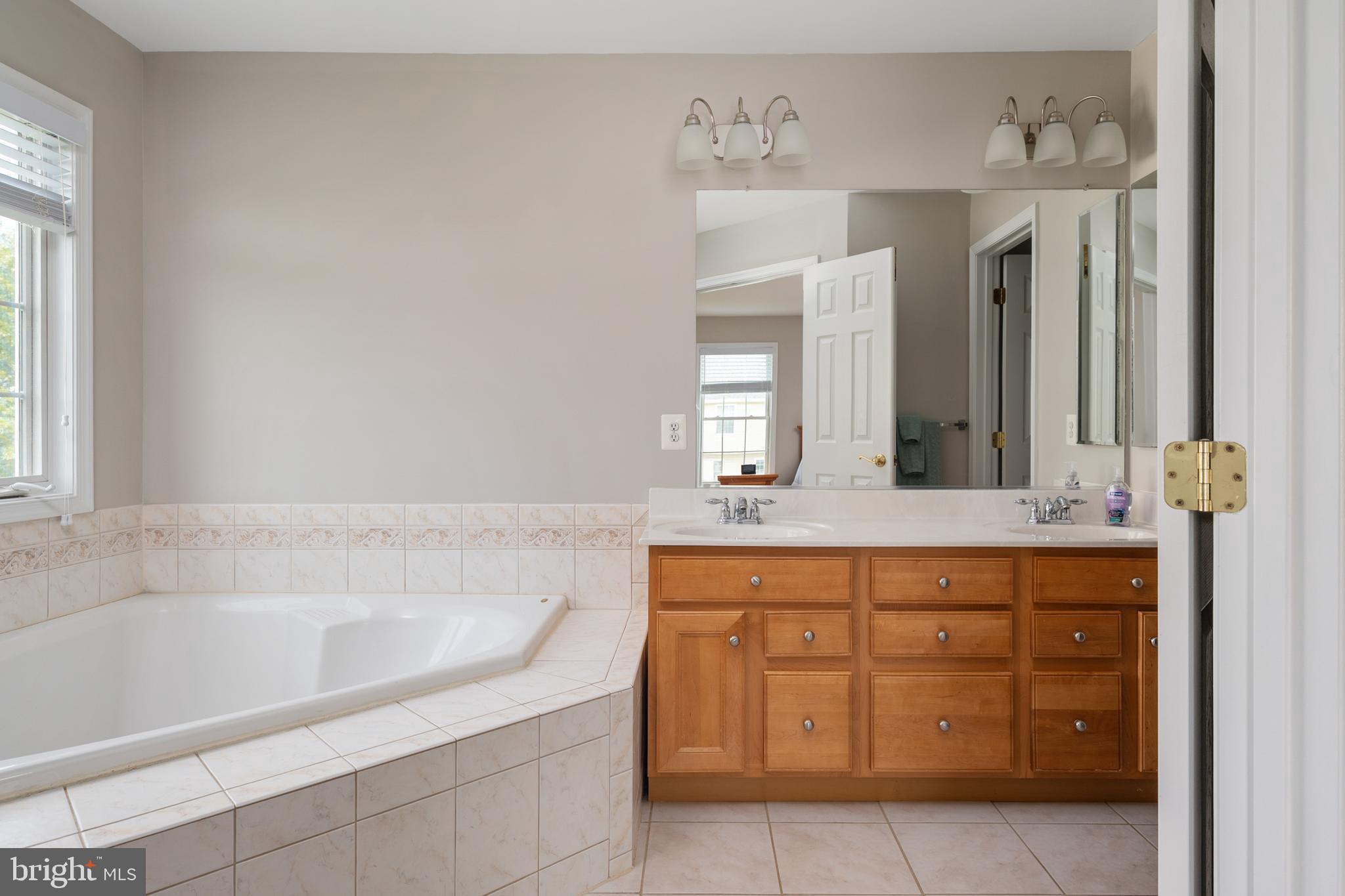 NORTH BROOK - Residential